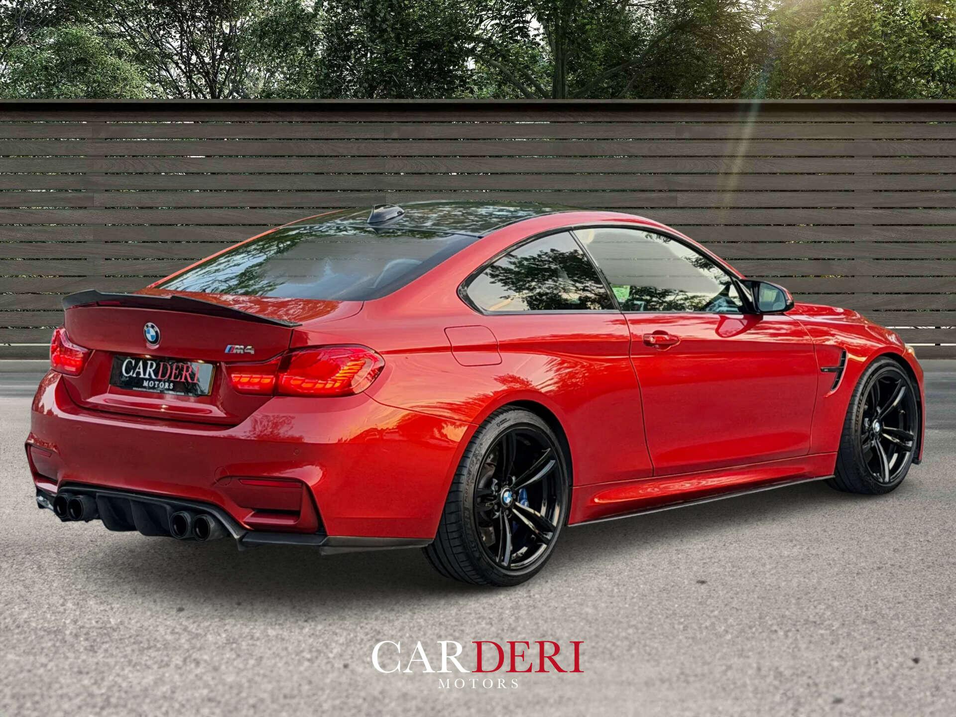 BMW M4 view 25