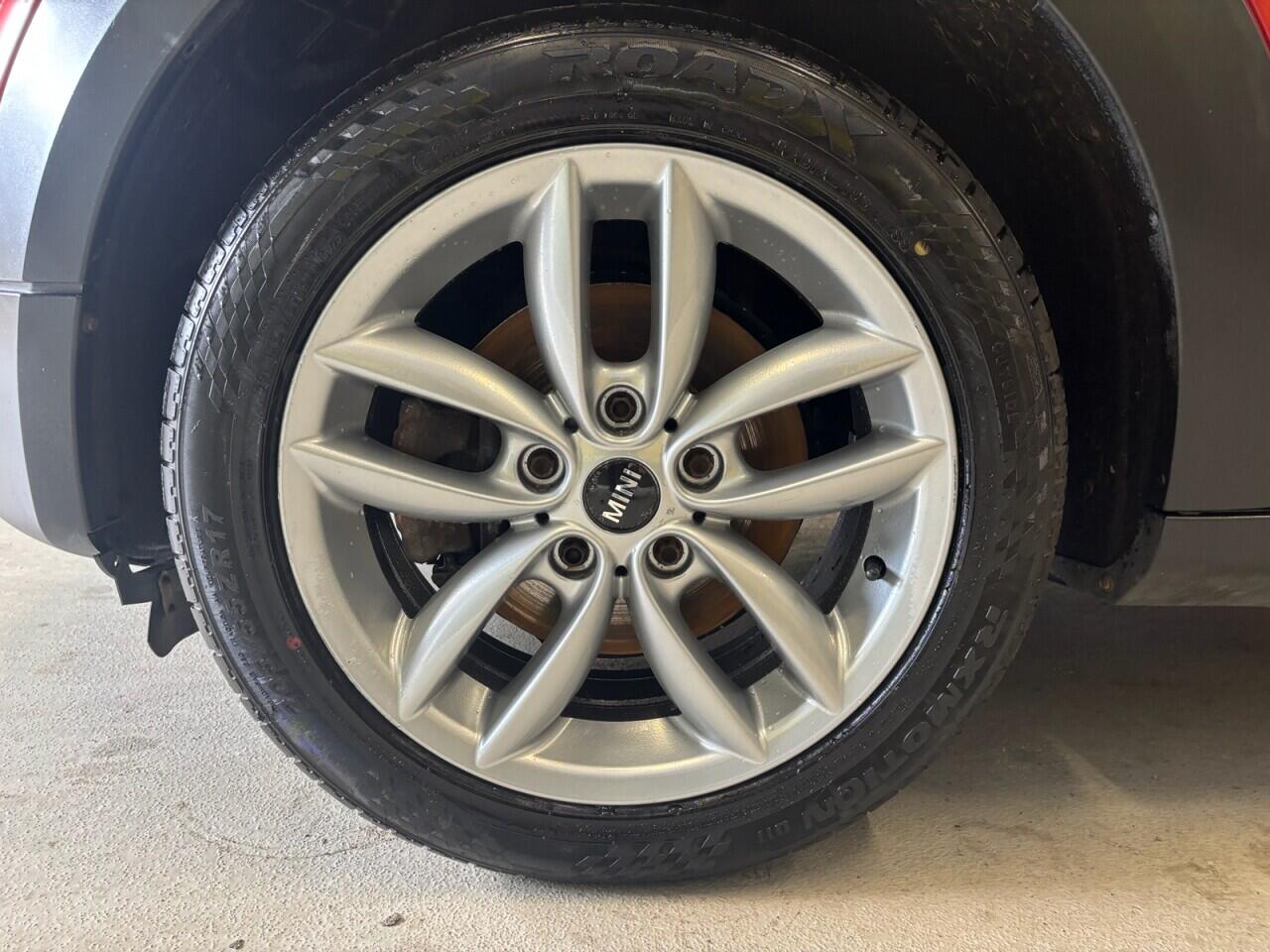MINI Countryman view 9