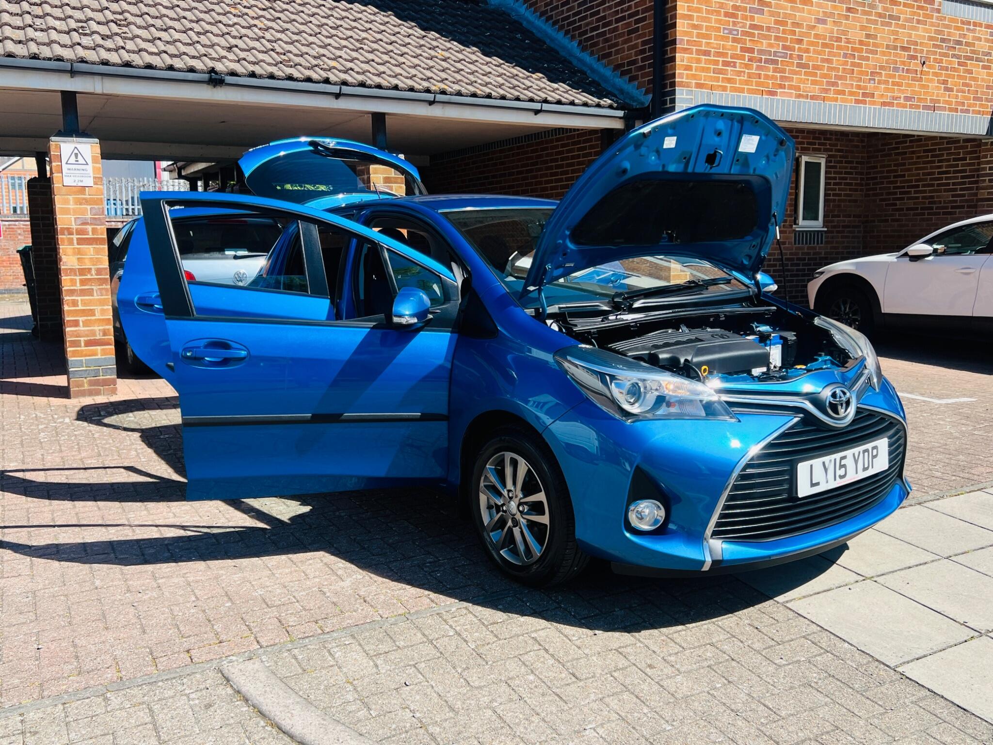 Toyota Yaris view 10