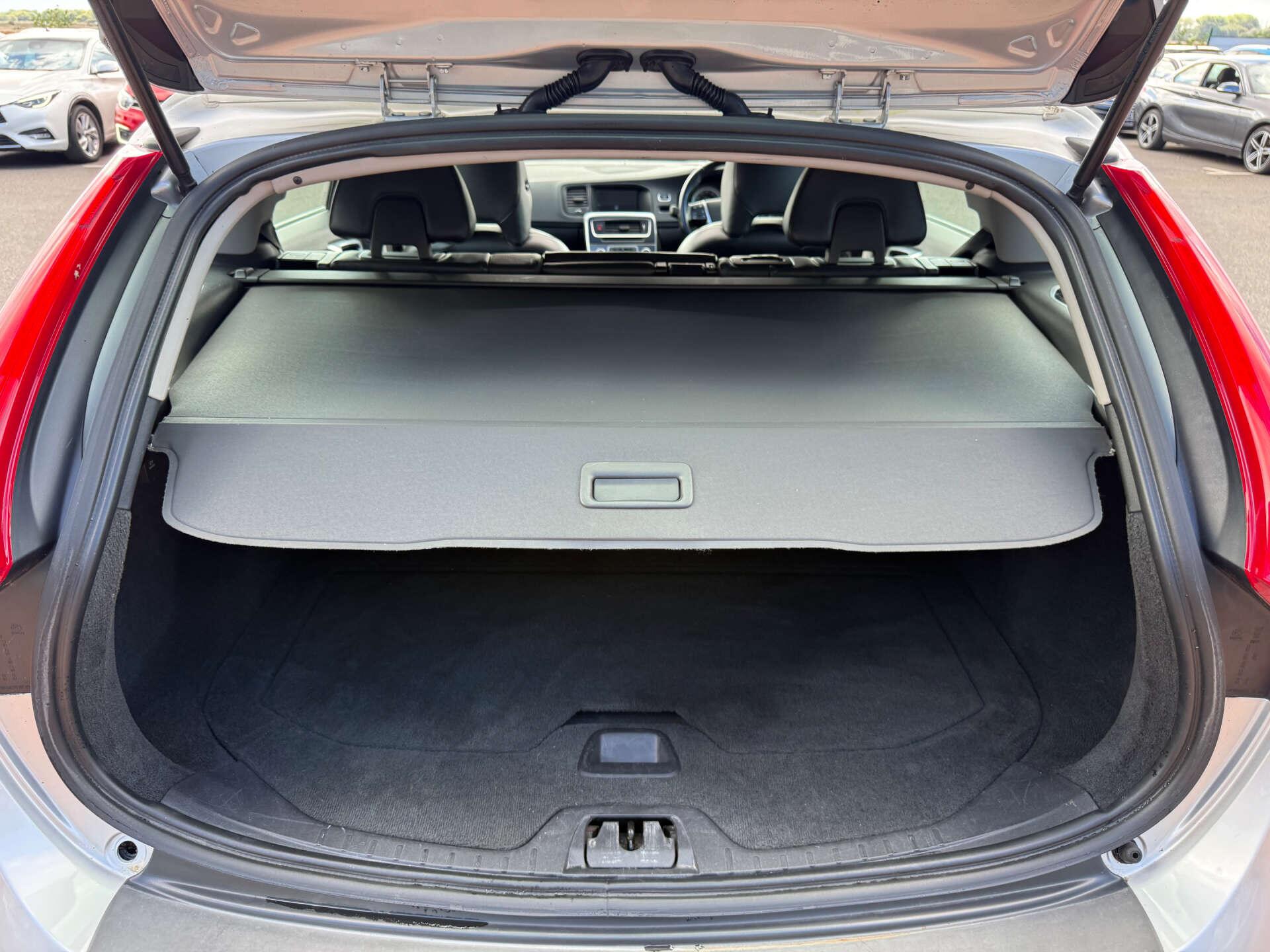 Volvo V60 view 34