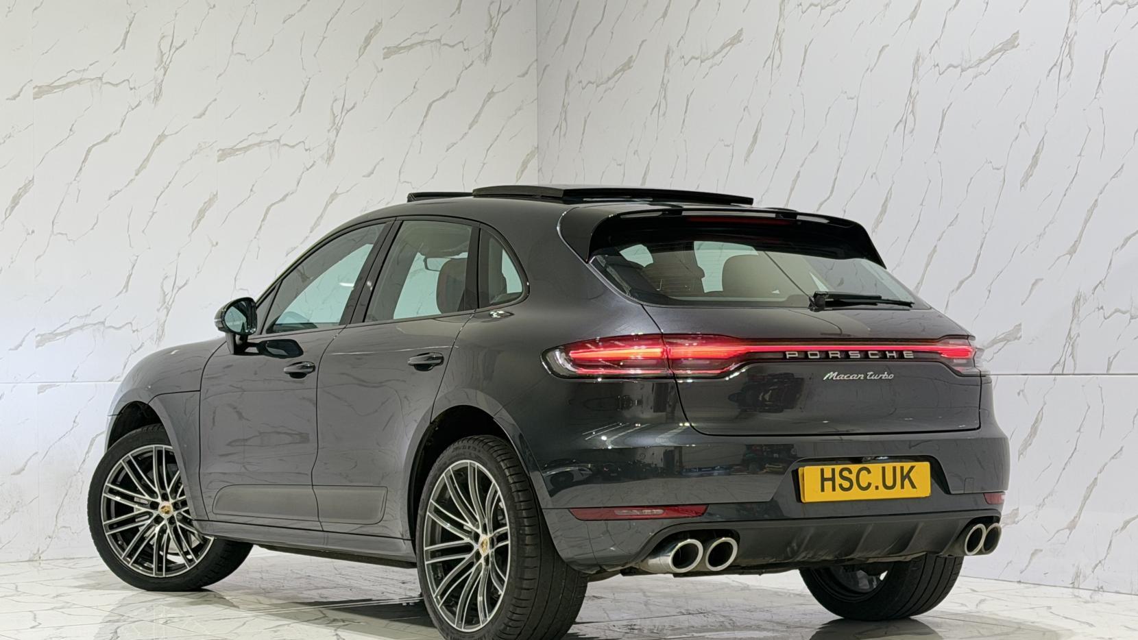 Porsche Macan view 6