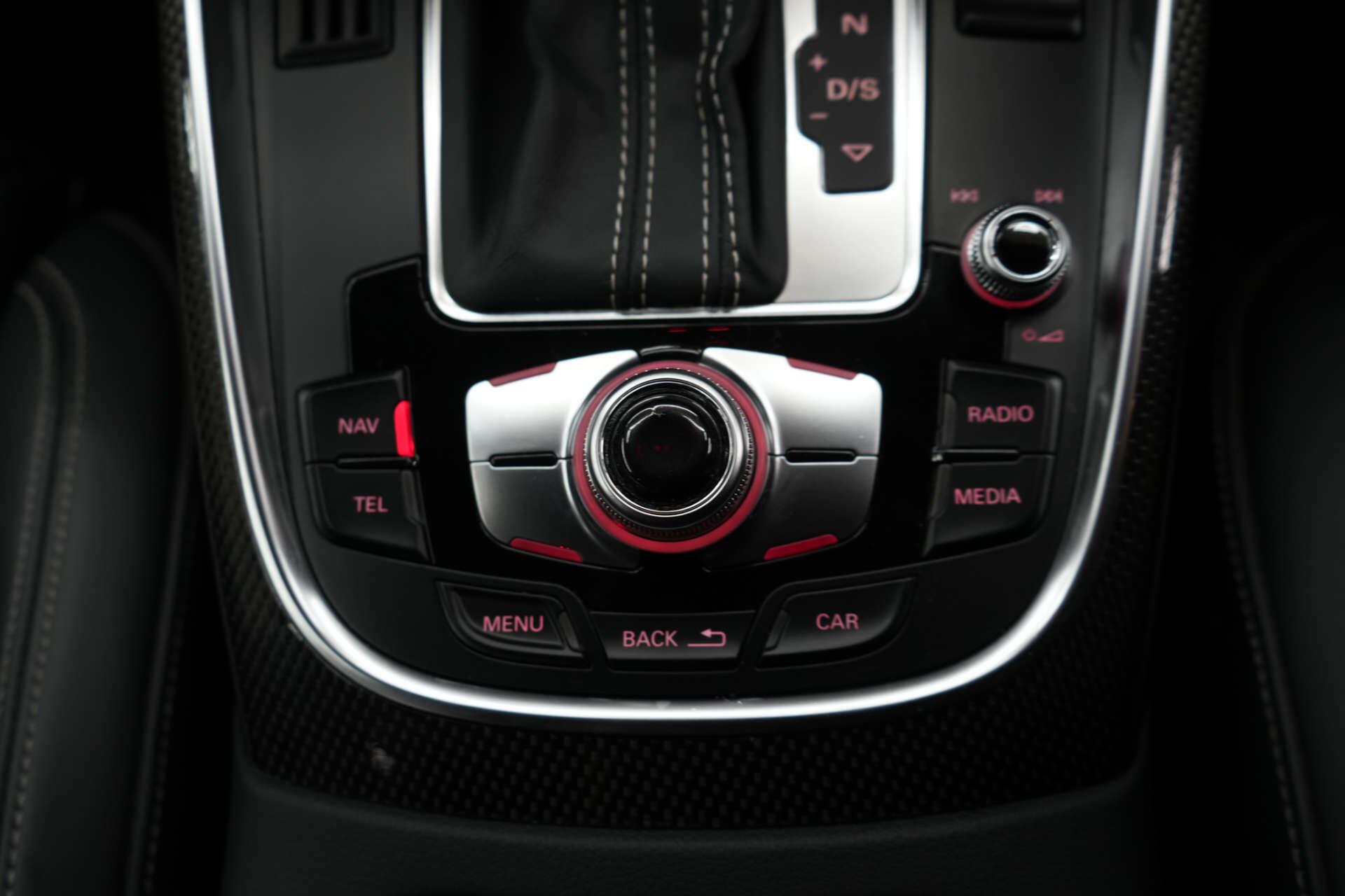 Audi SQ5 view 26