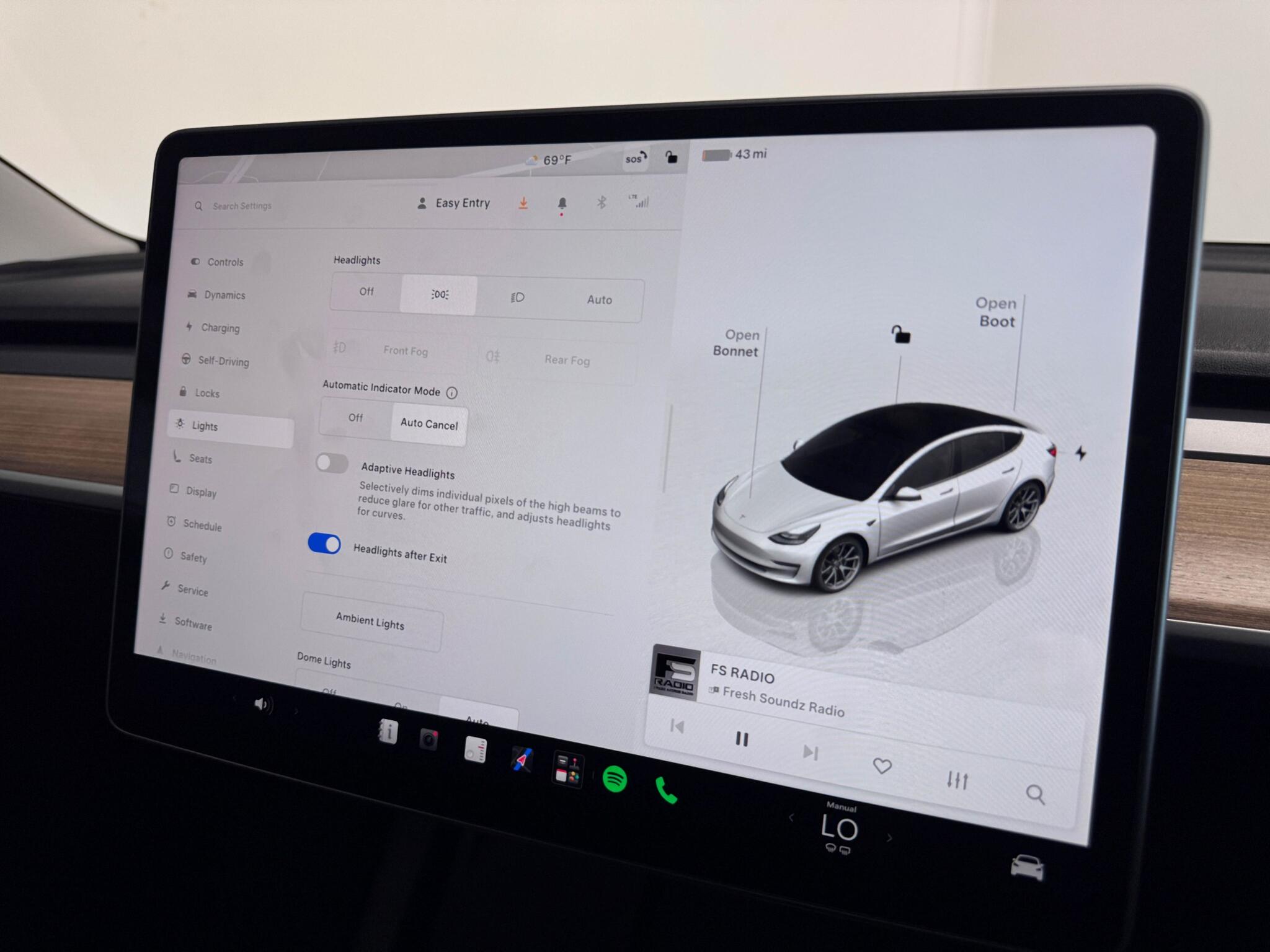 Tesla Model 3 view 42