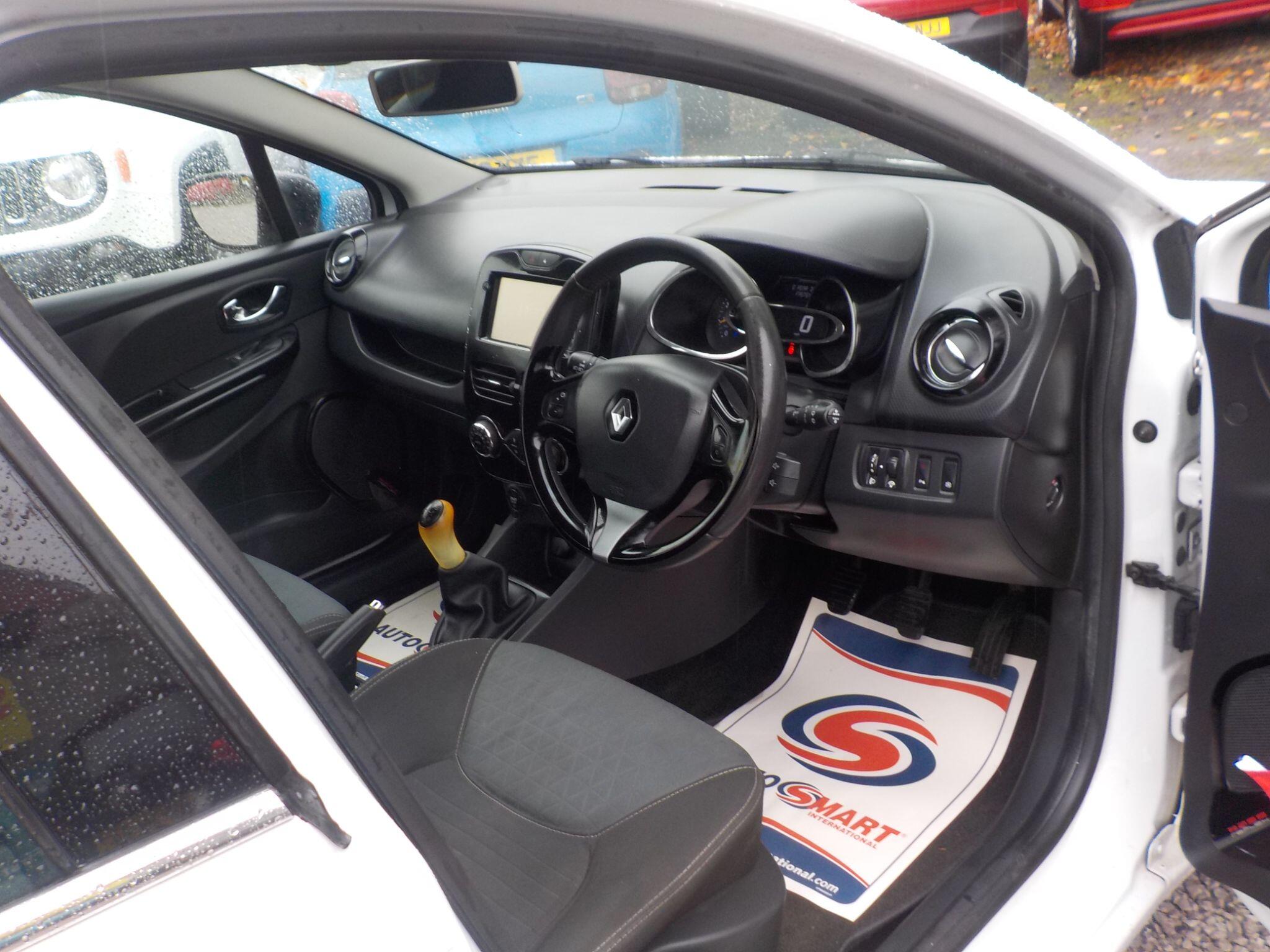 Renault Clio 1.5 dCi Dynamique S MediaNav Euro 5 (s/s) 5dr