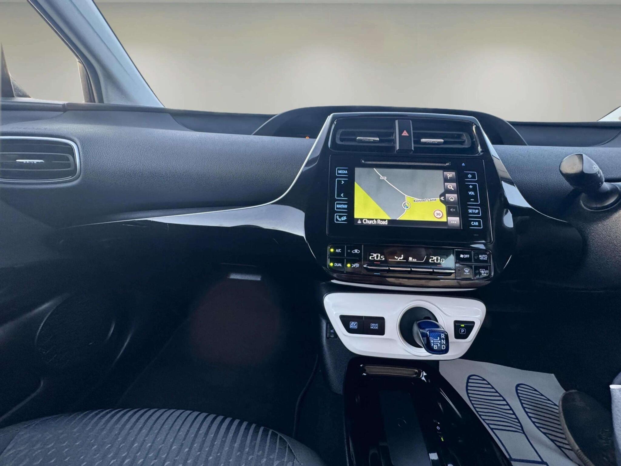 Toyota Prius view 32