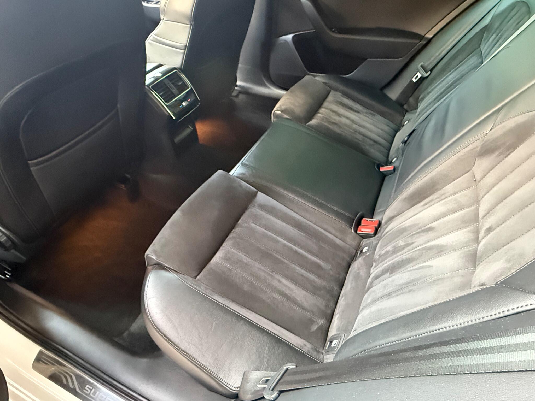Skoda Superb view 31