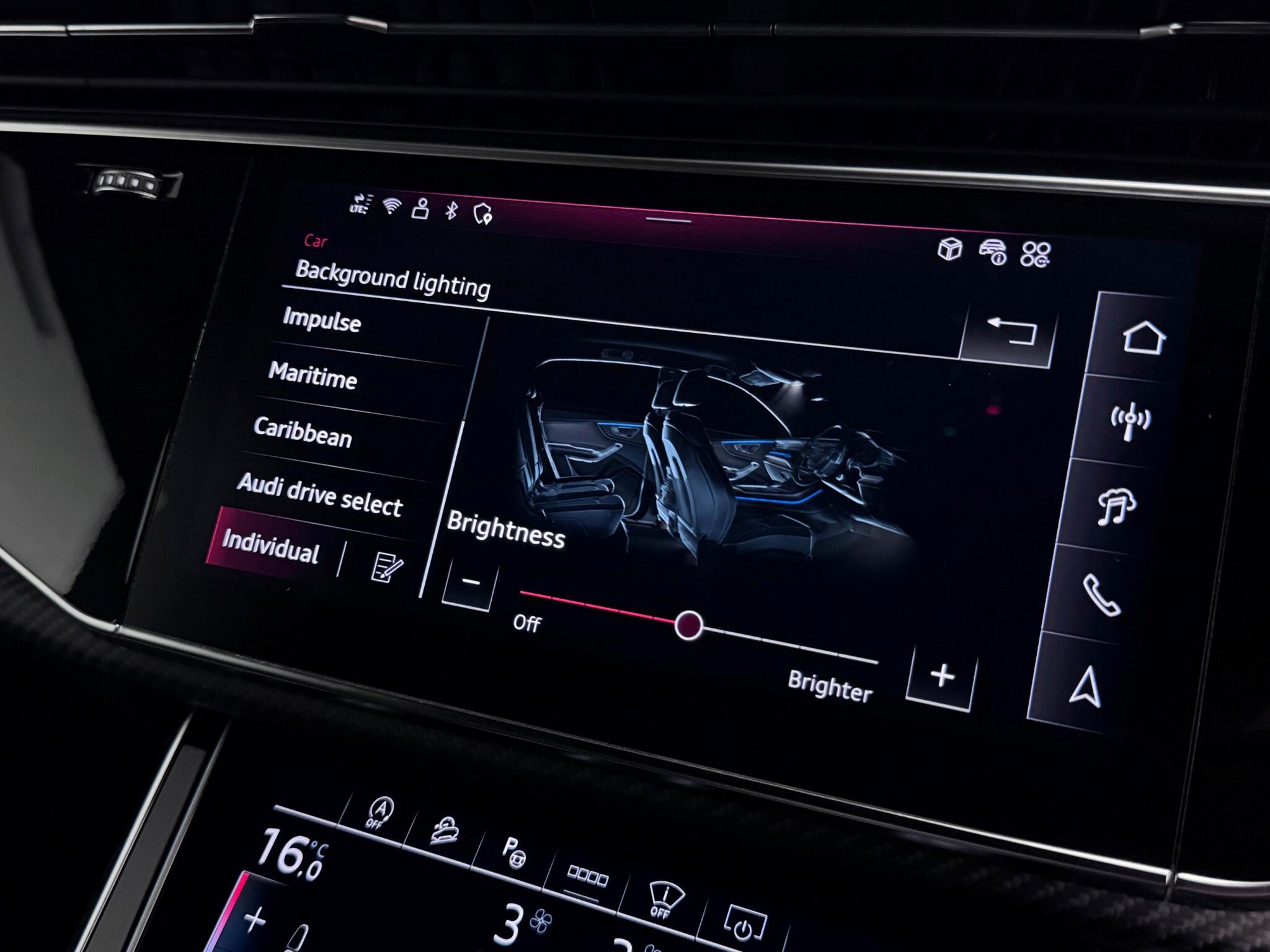 Audi RSQ8 view 68