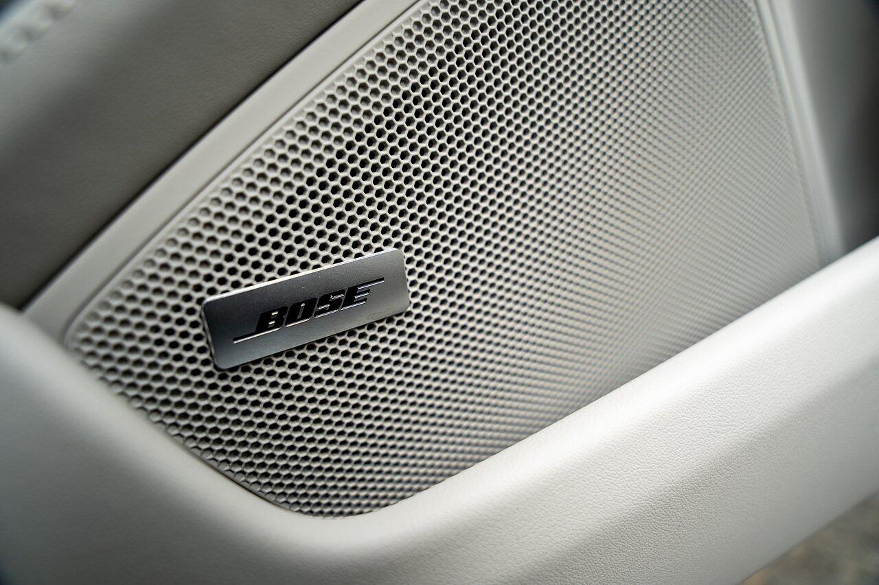 Porsche 911 view 65