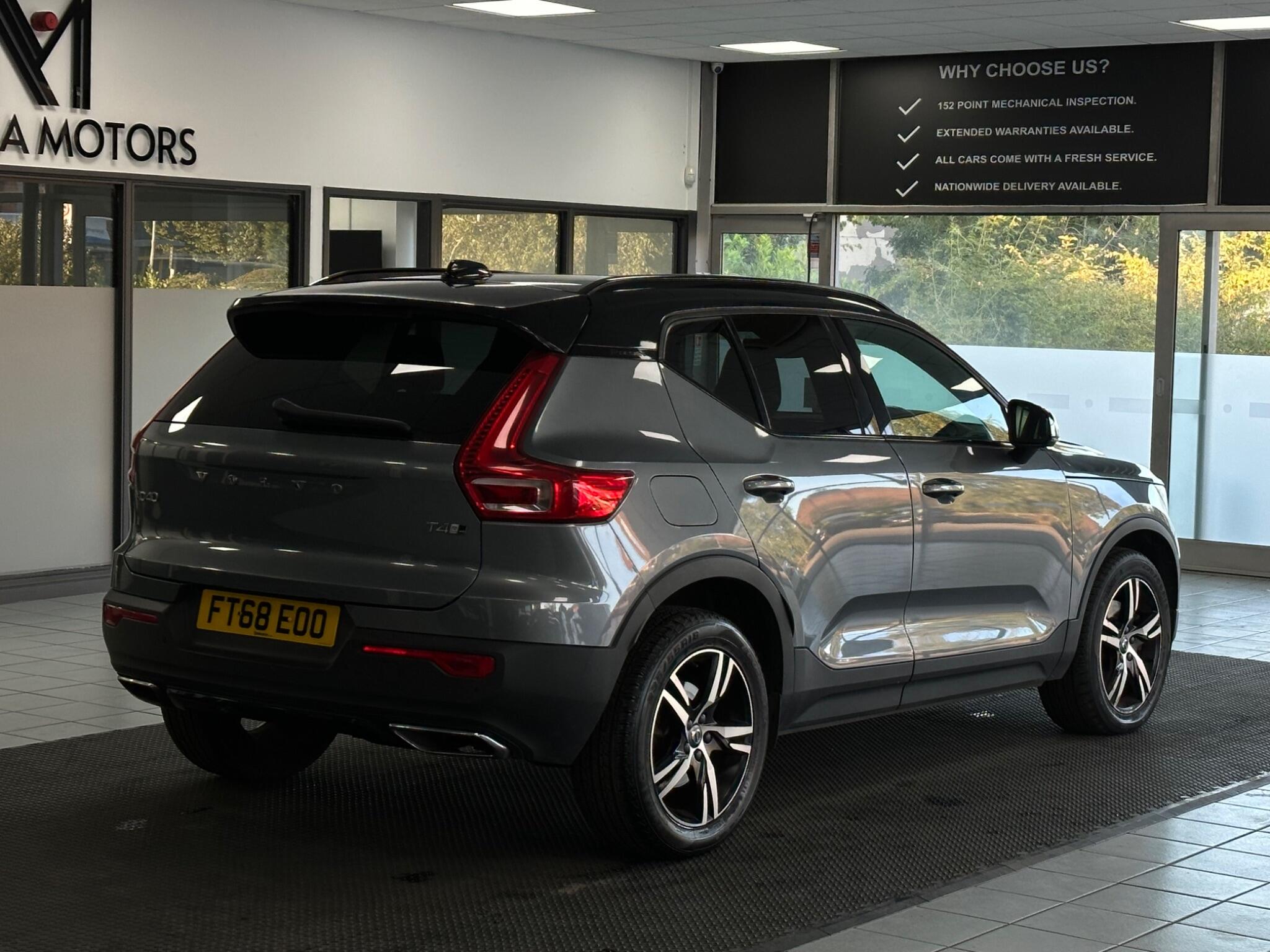 Volvo XC40 view 13