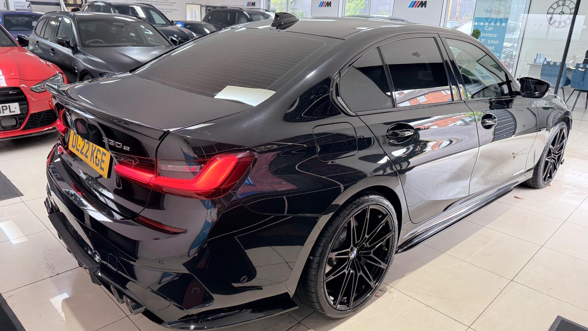 BMW 3 Series view 40