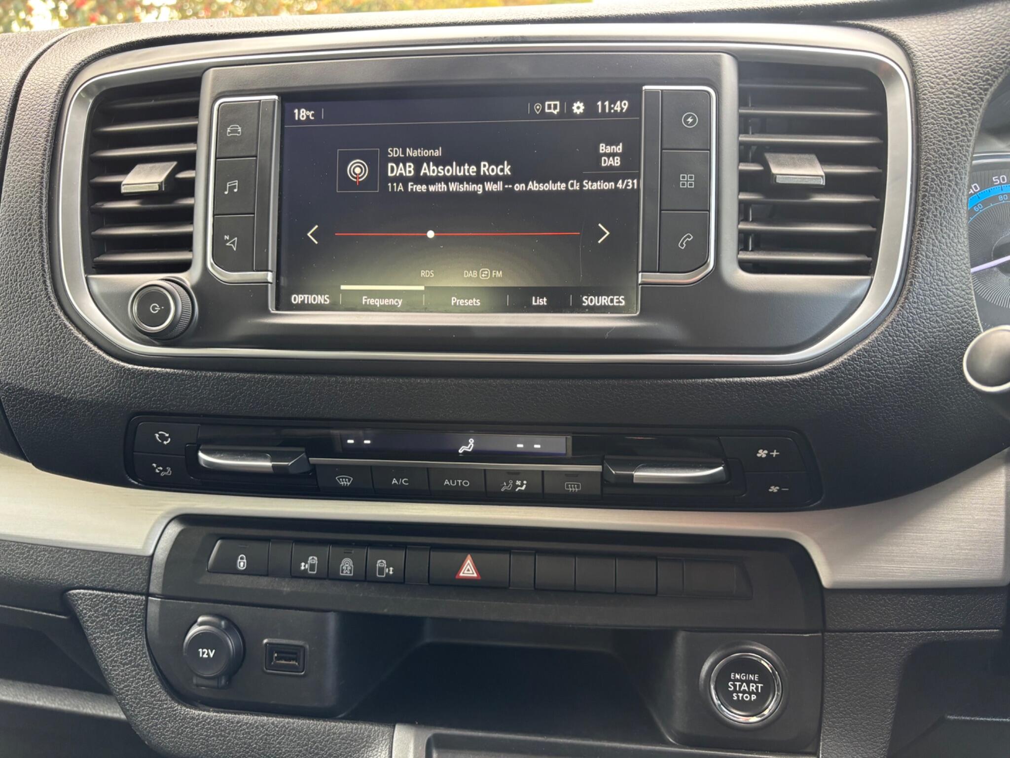 Vauxhall Vivaro Life Electric view 13