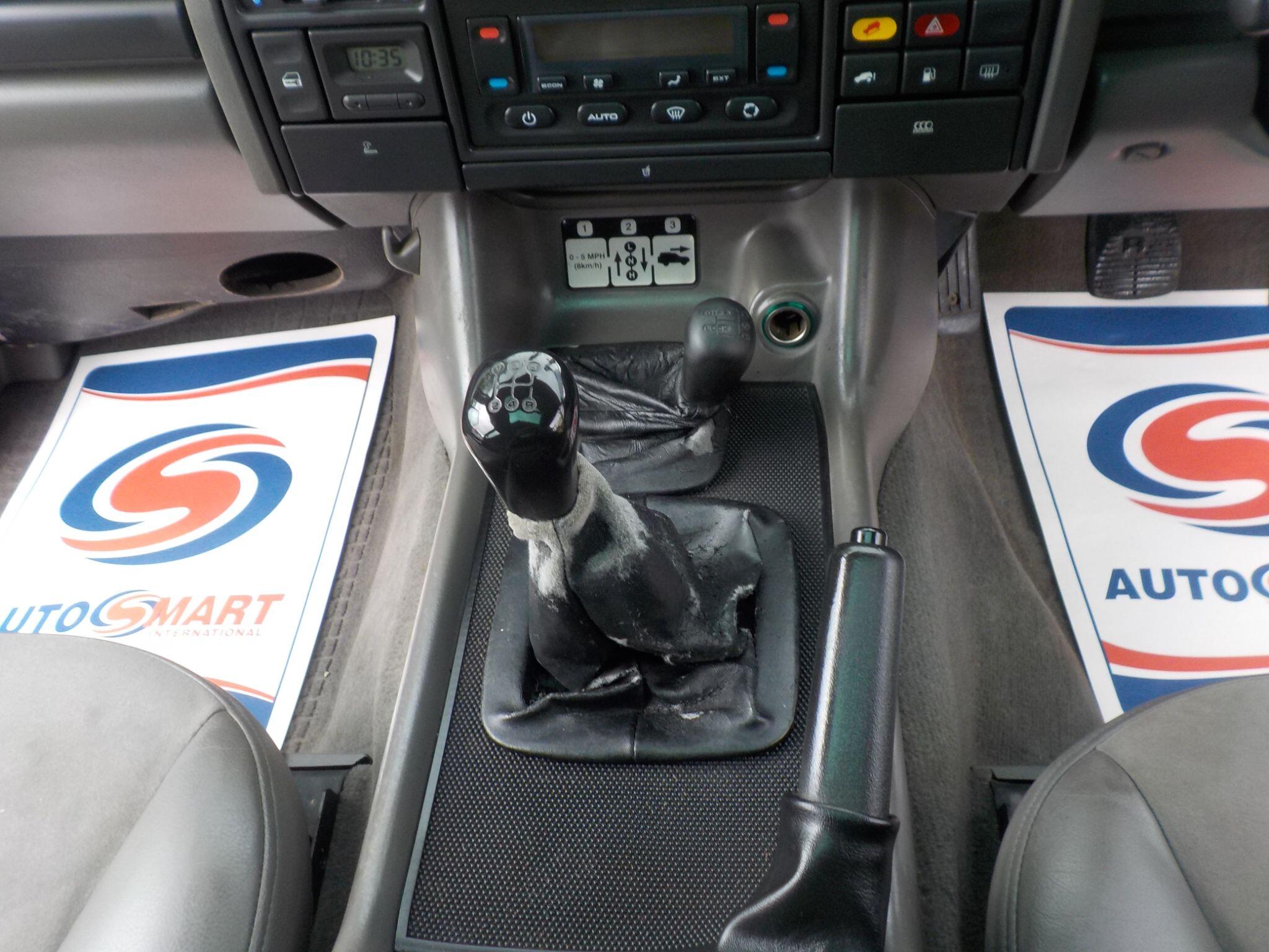 Land Rover Discovery 2.5 TD5 XS Station Wagon 5dr Diesel Manual (5 Seats) (262 g/km, 136 bhp)