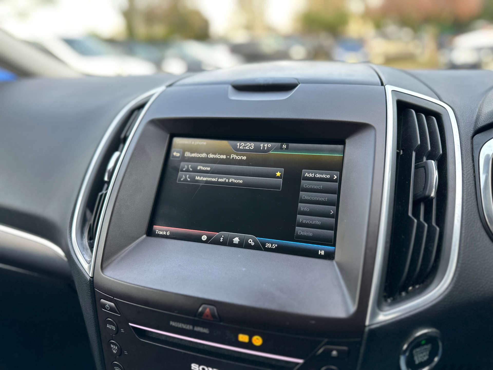 Ford S-Max view 18