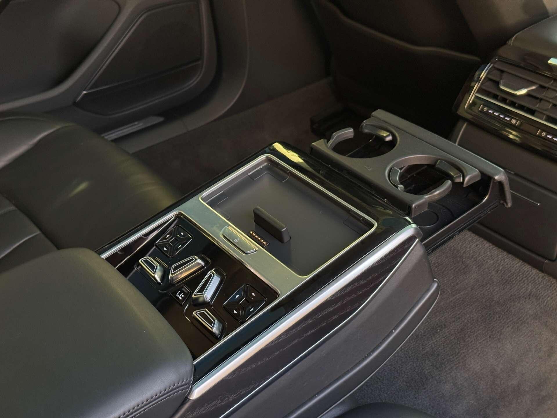Audi A8 view 41
