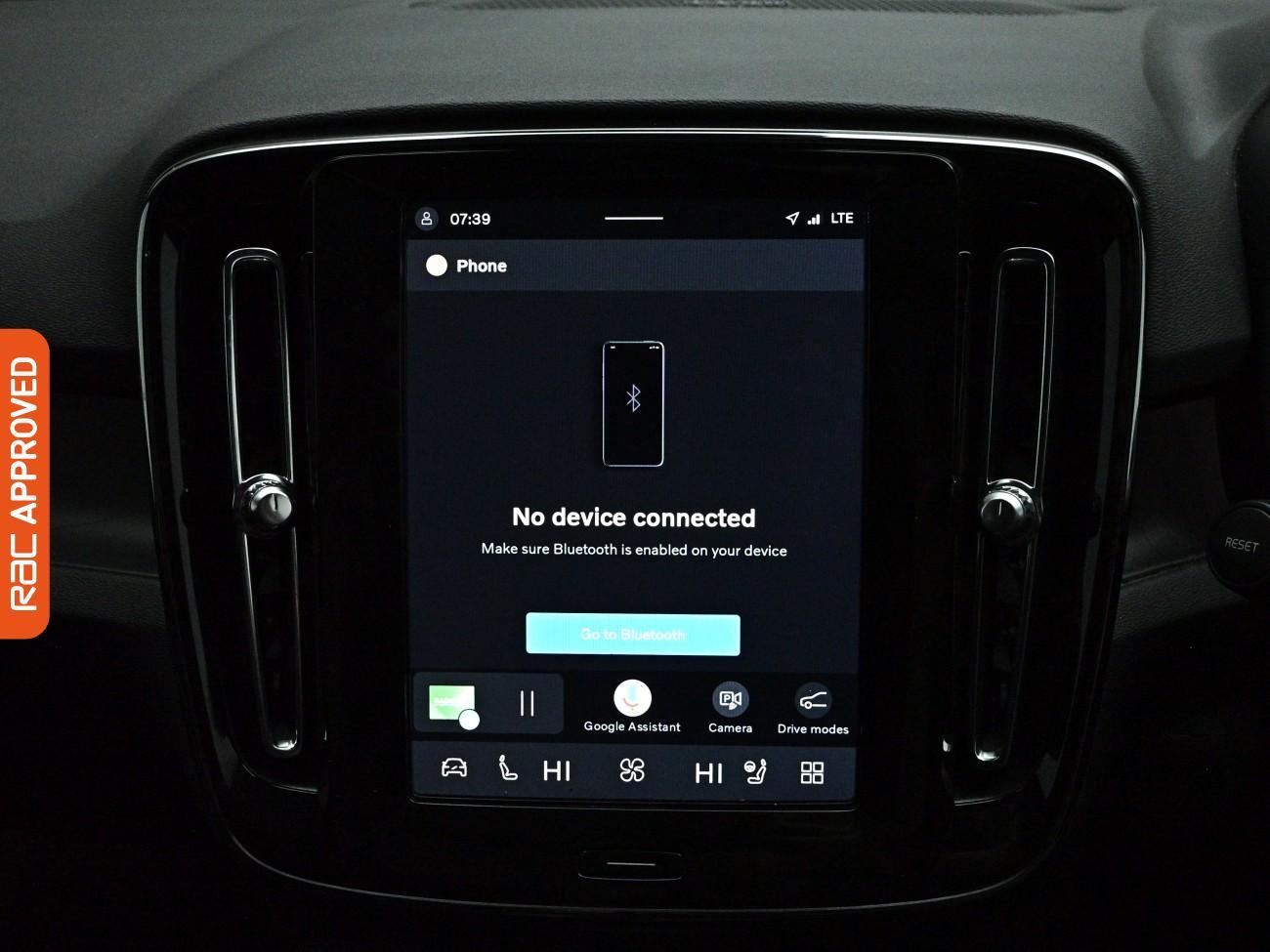 Volvo XC40 view 18