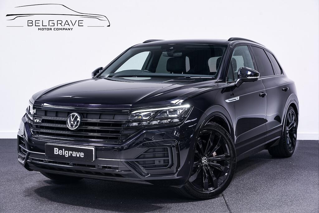 Volkswagen Touareg view 2