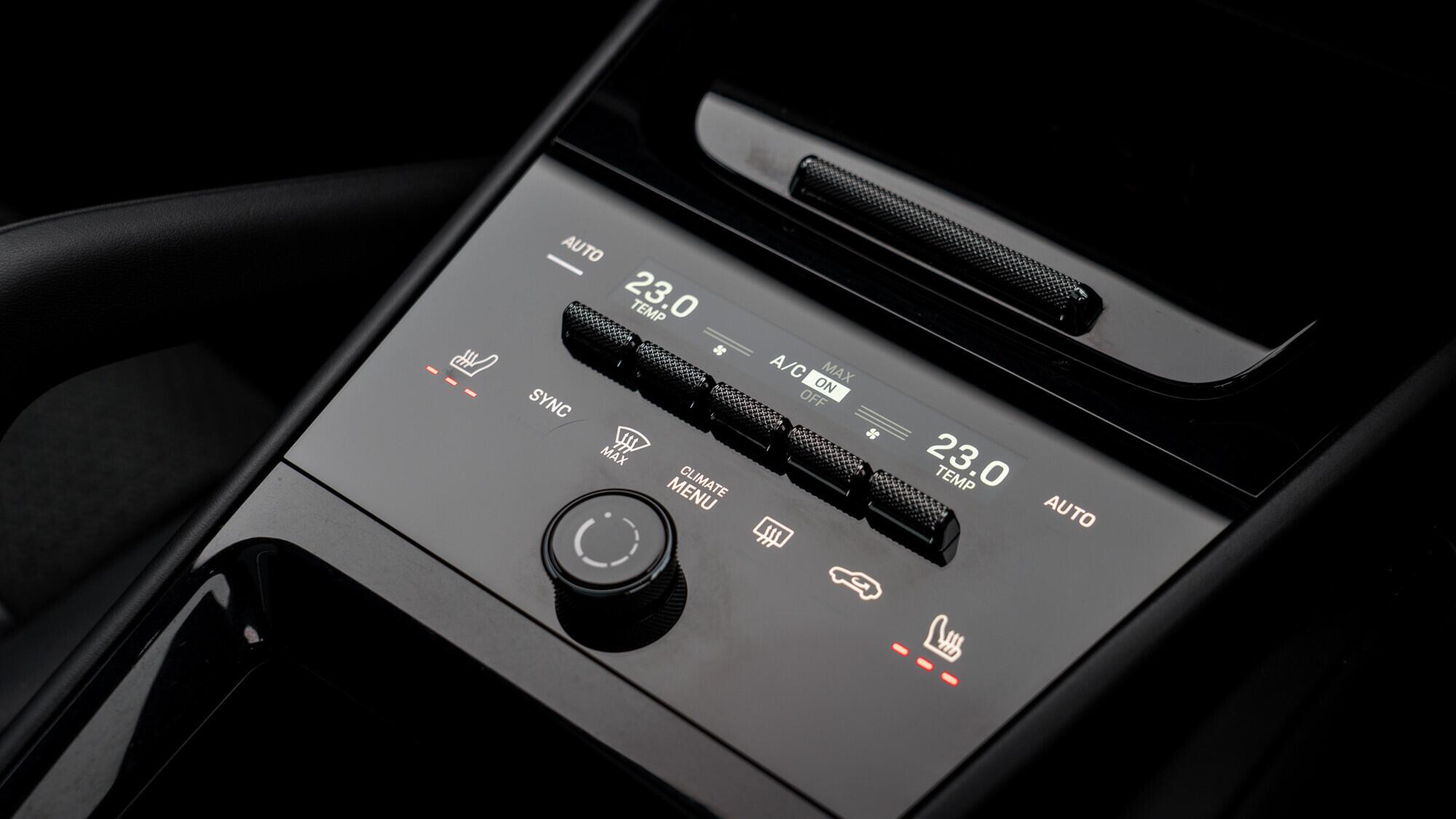 Porsche Cayenne view 52