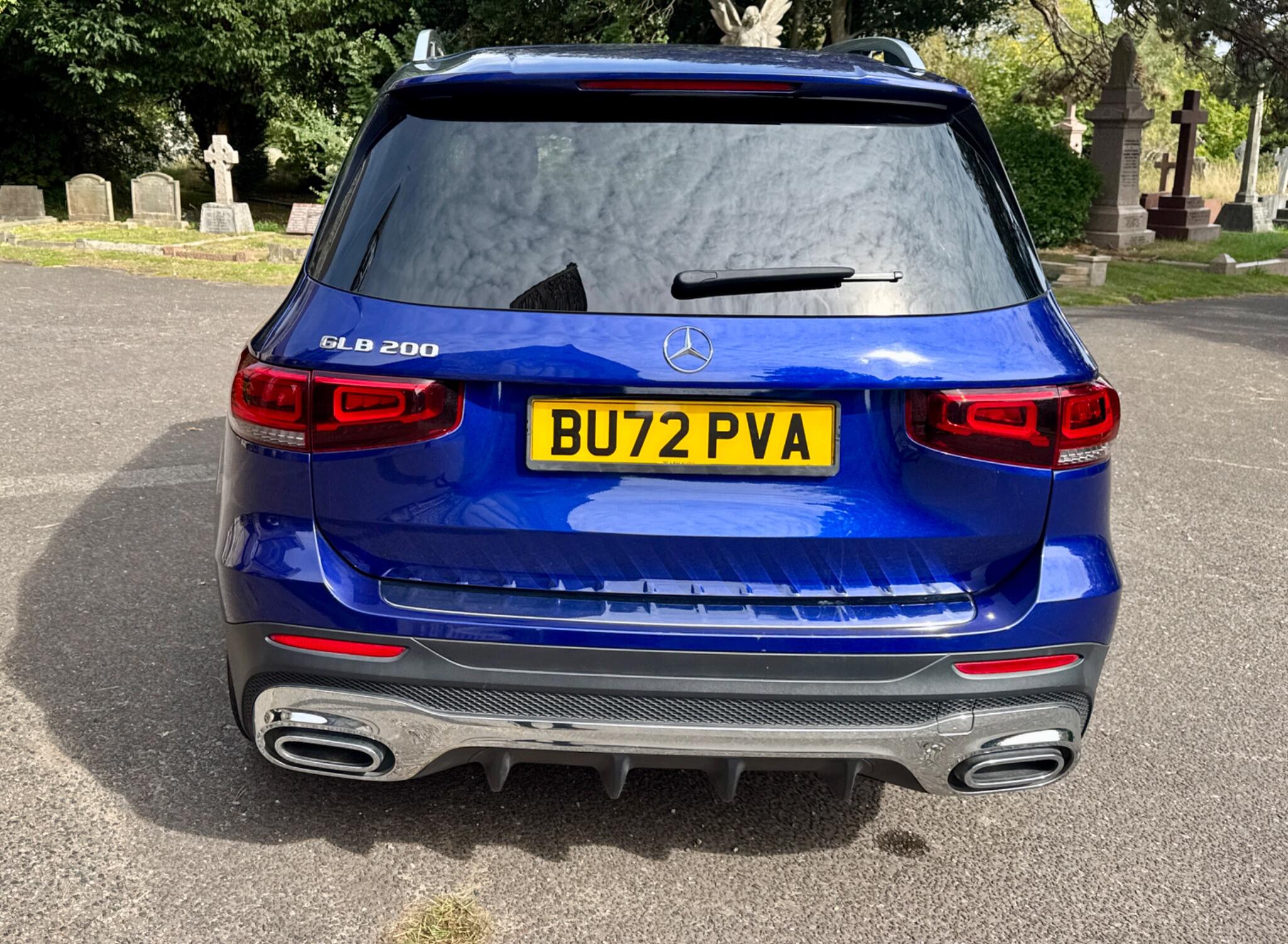 Mercedes-Benz GLB view 19