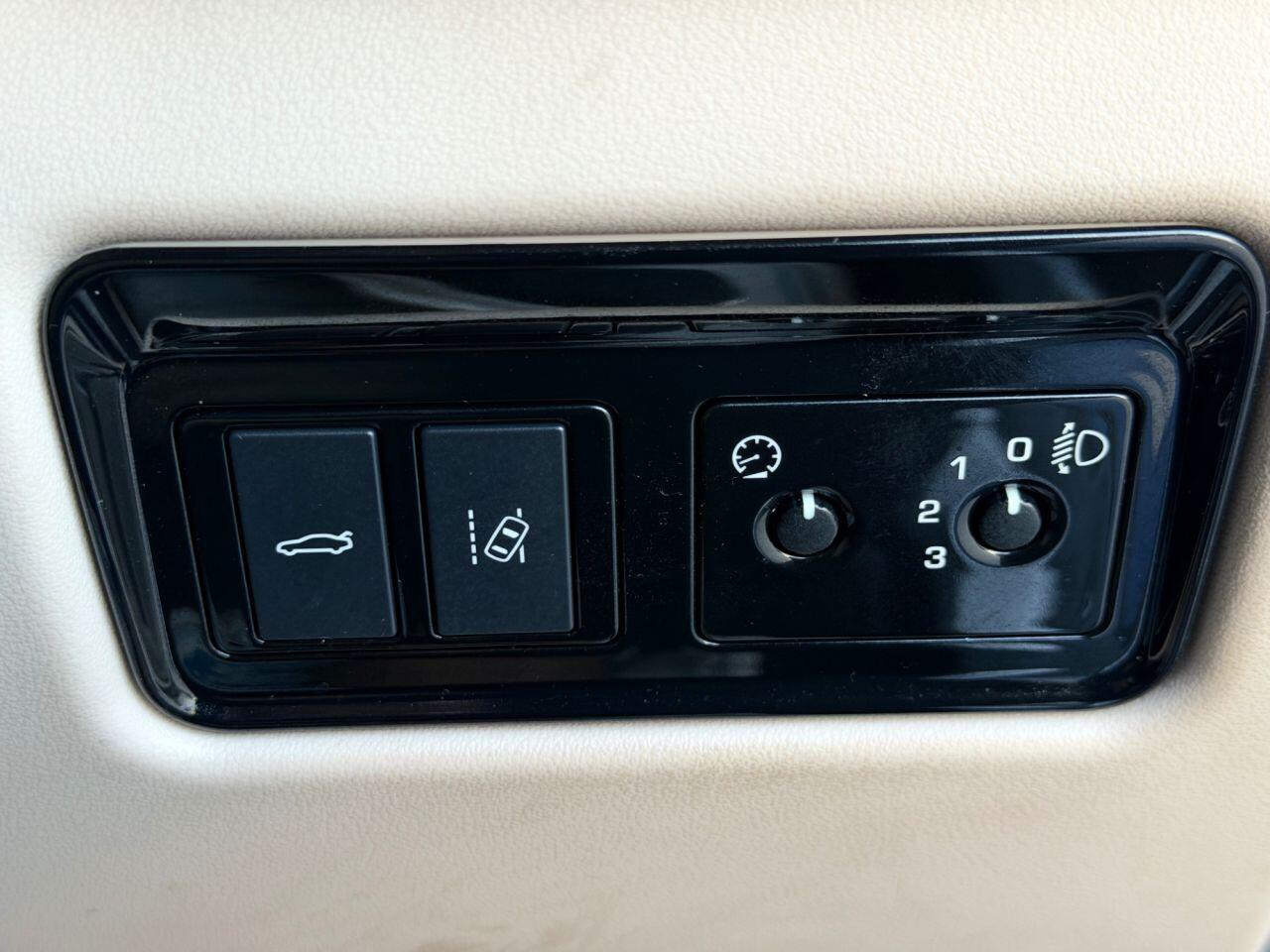 Jaguar Xe view 21