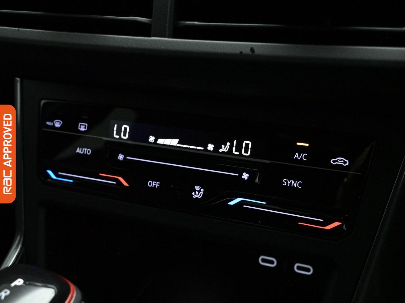 Volkswagen Polo view 18