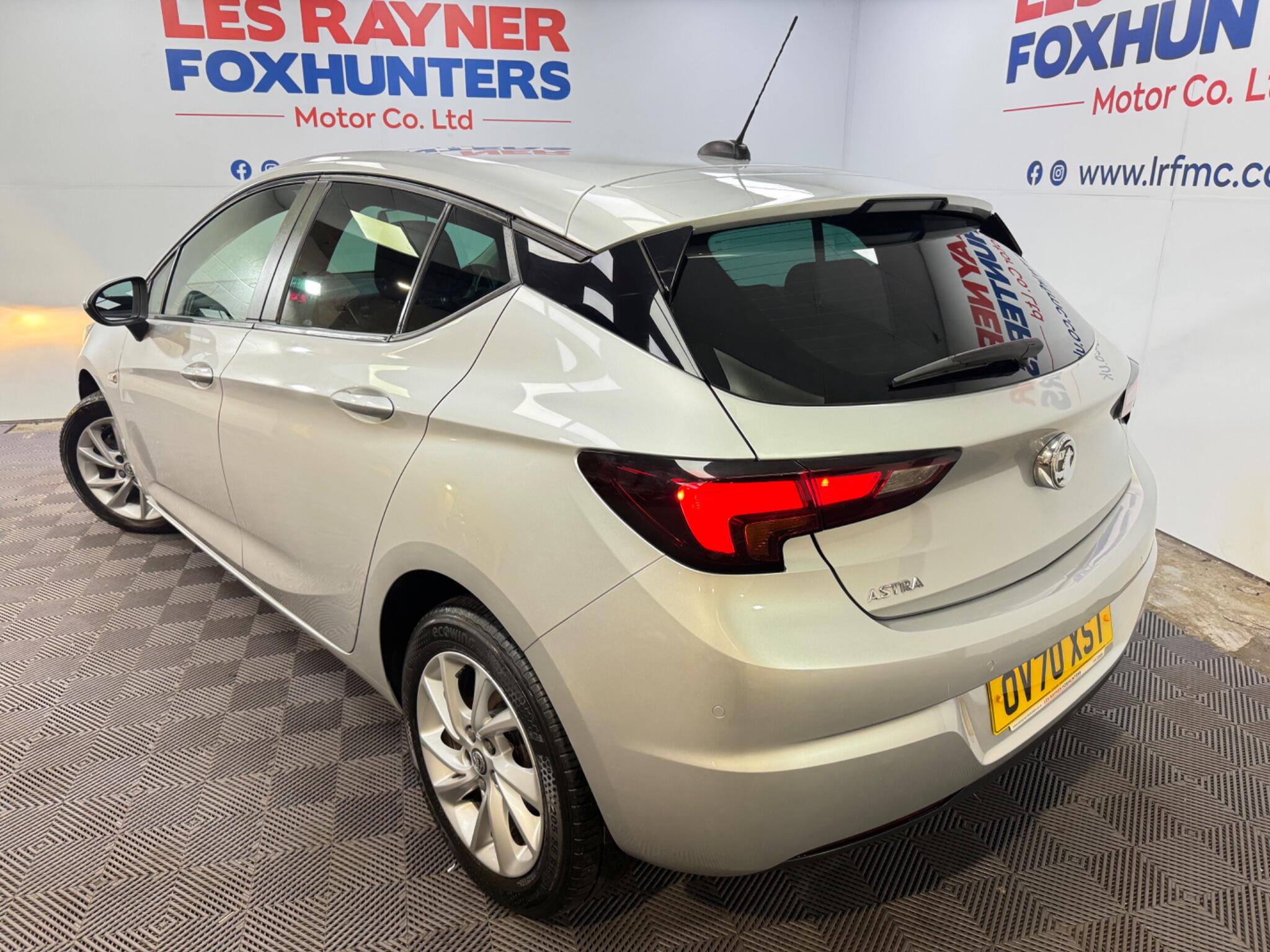 Vauxhall Astra view 3