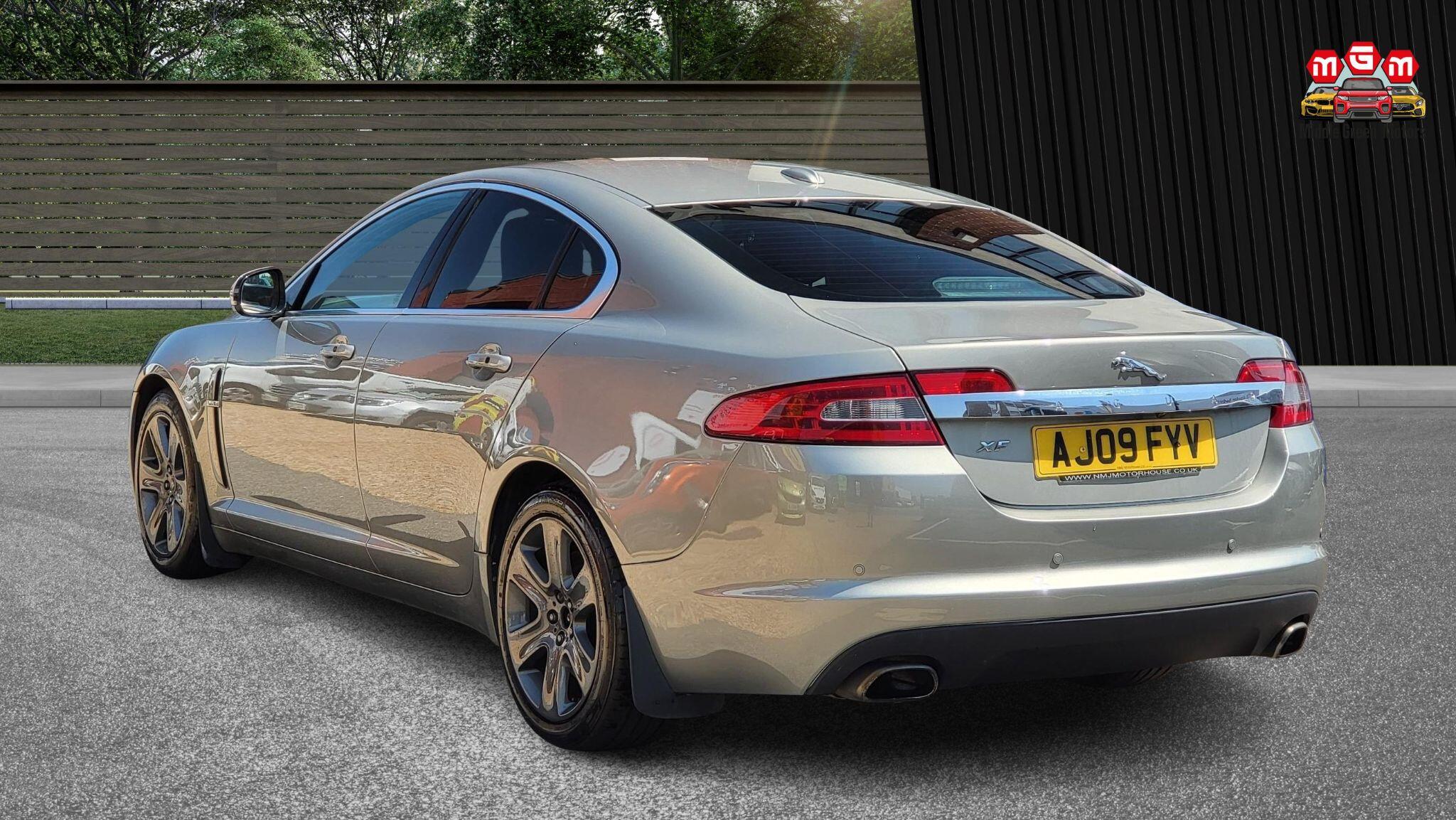 Jaguar XF view 3