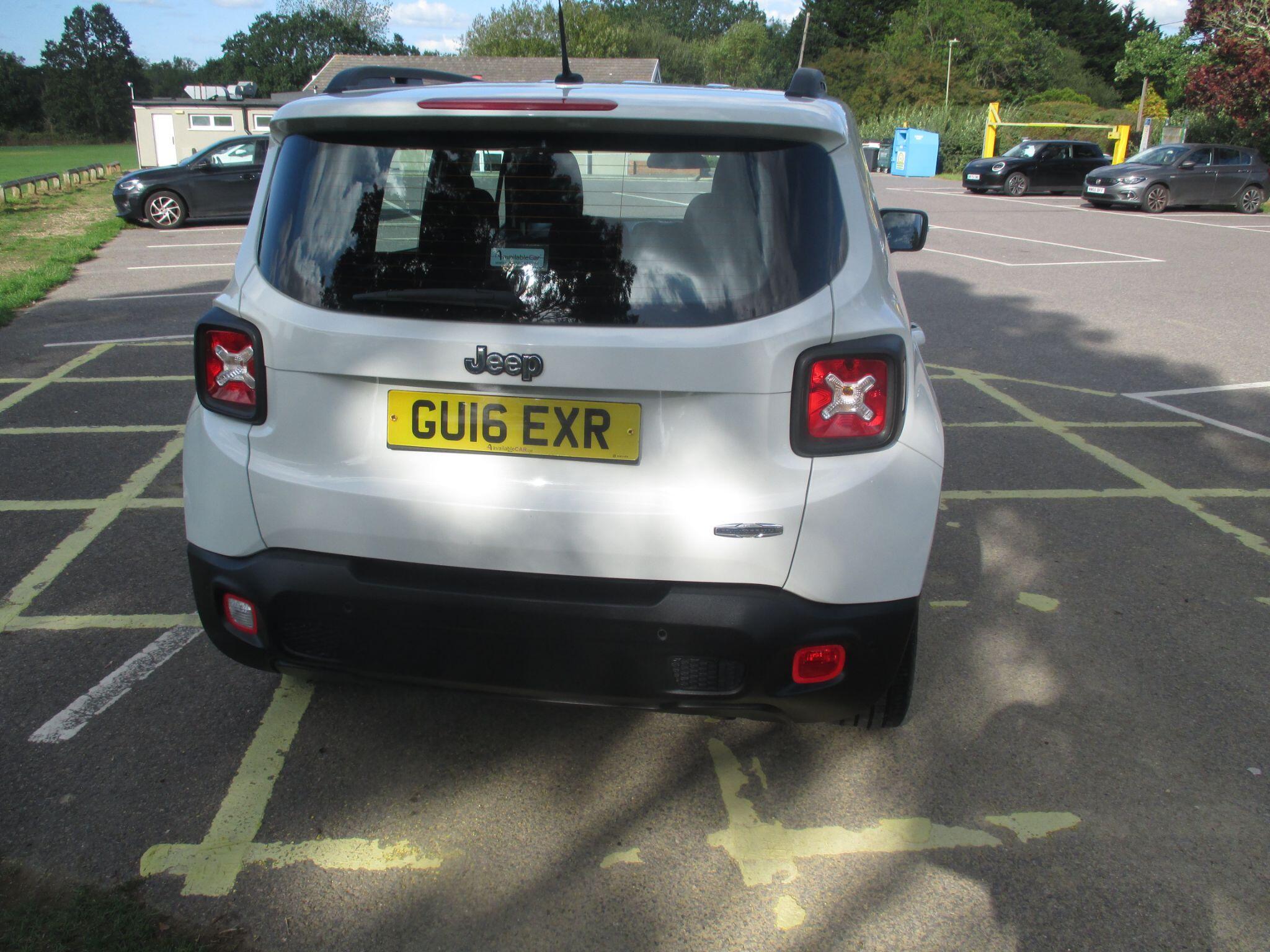 Jeep Renegade view 14