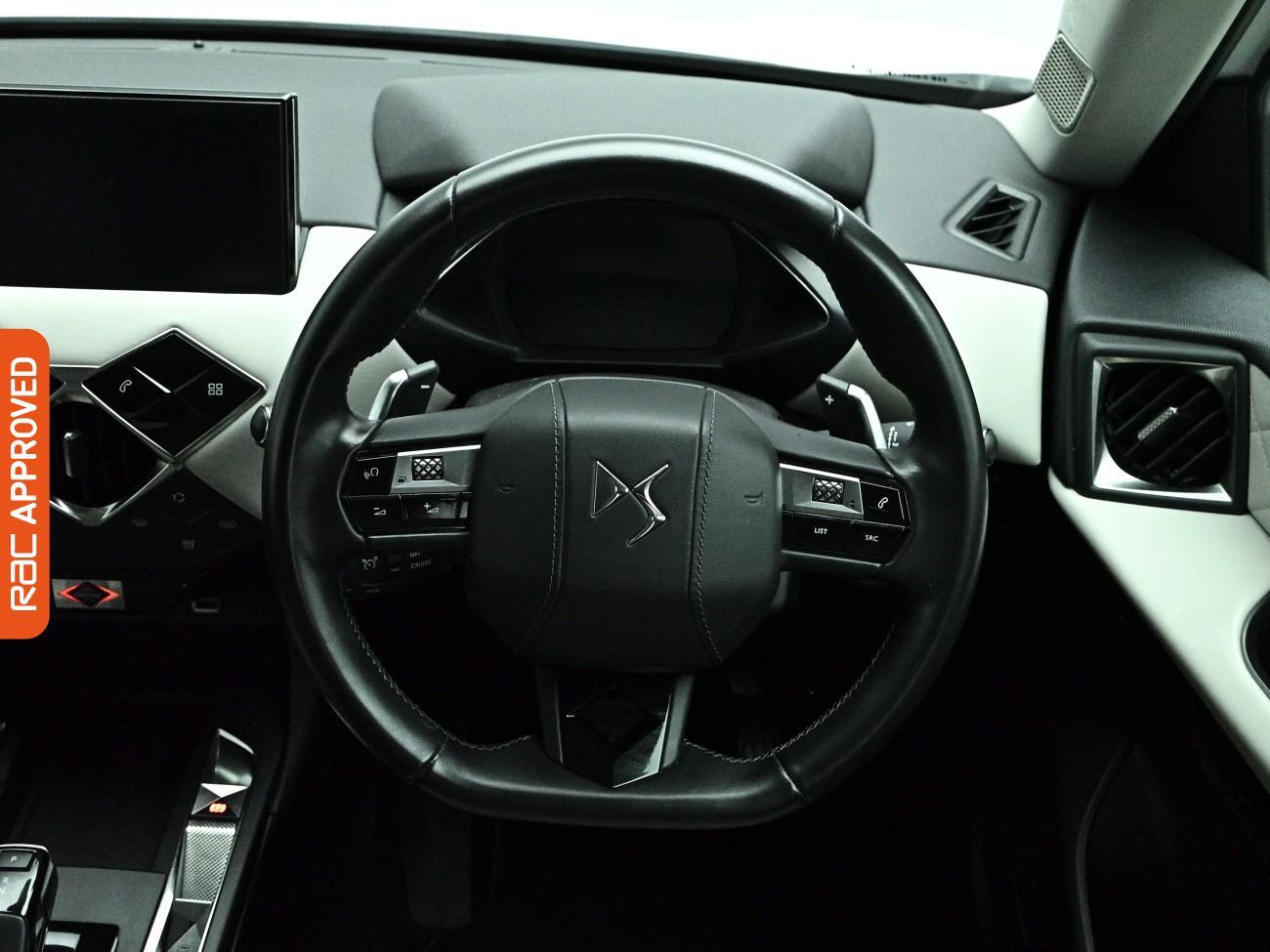 DS Automobiles DS 3 Crossback view 9