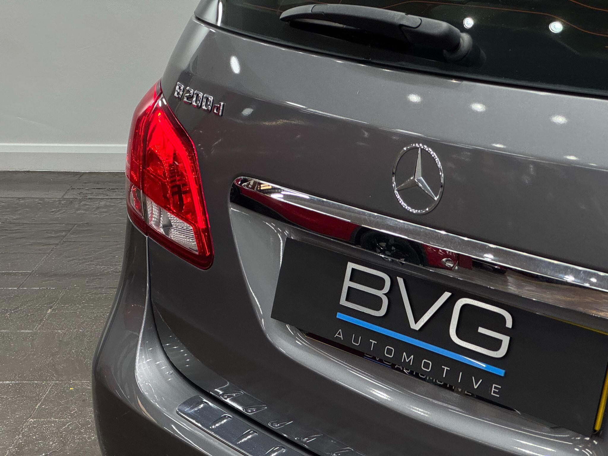 Mercedes-Benz B-Class view 24