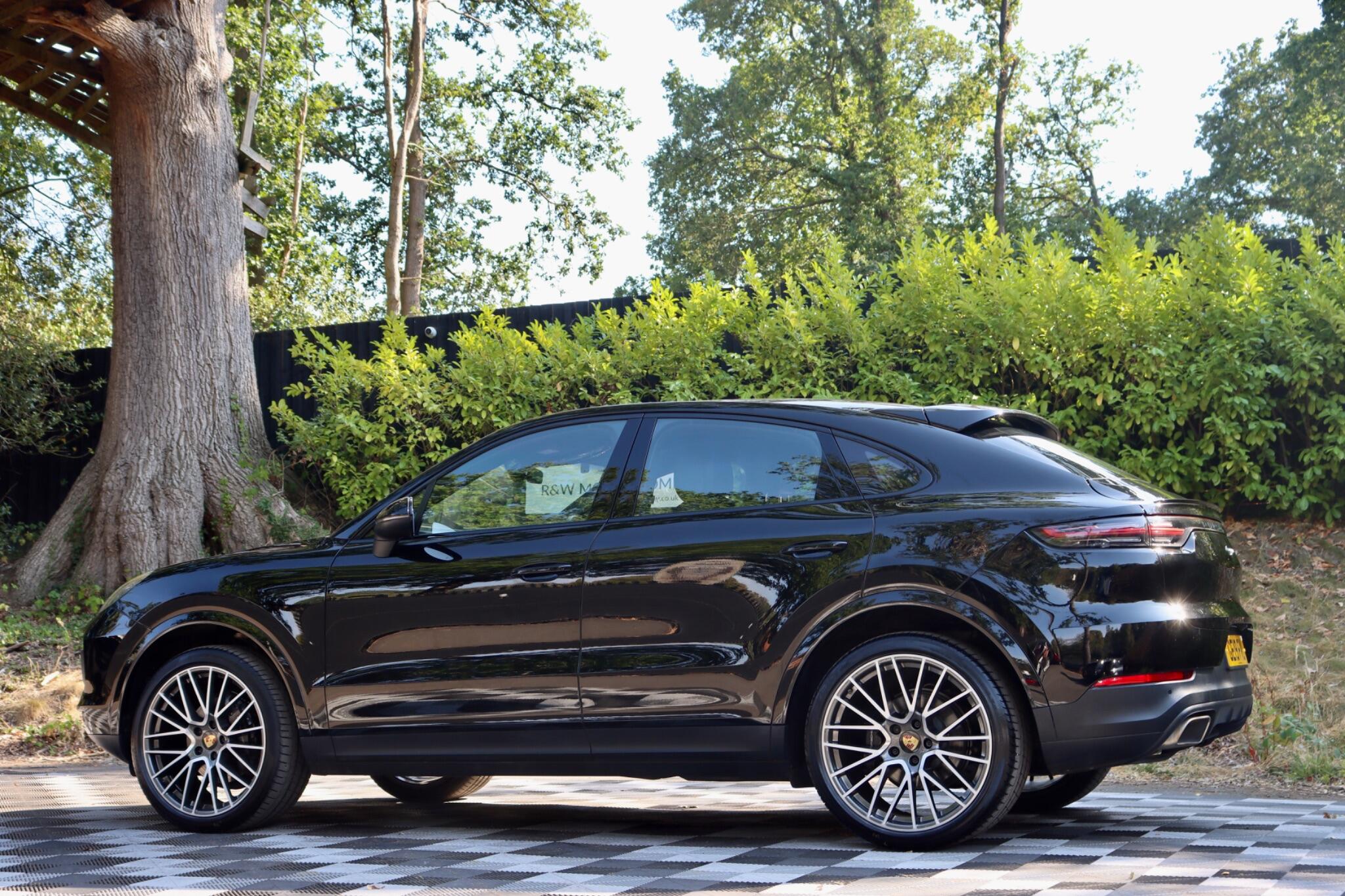 Porsche Cayenne view 17