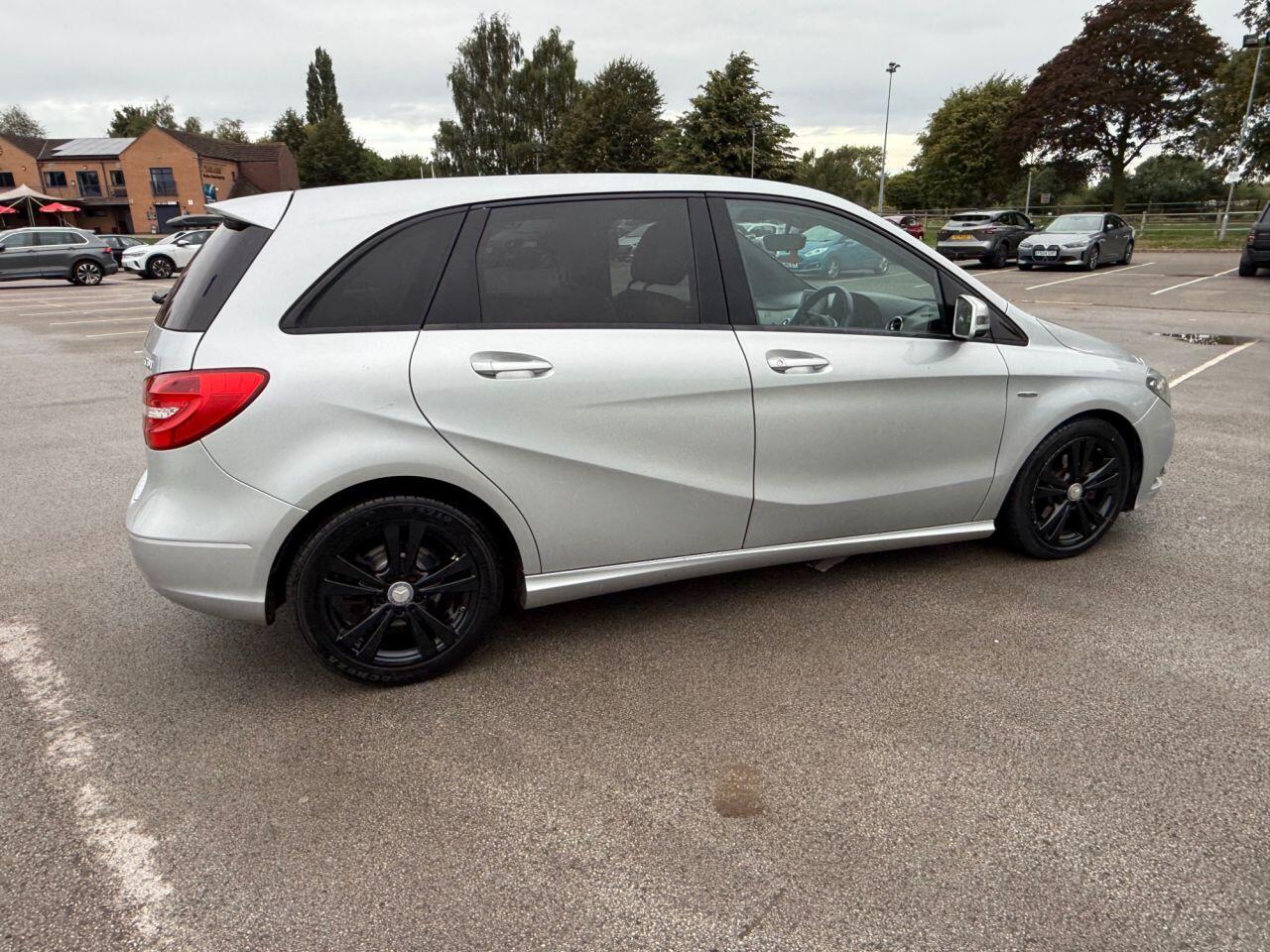 Mercedes-Benz B Class view 22