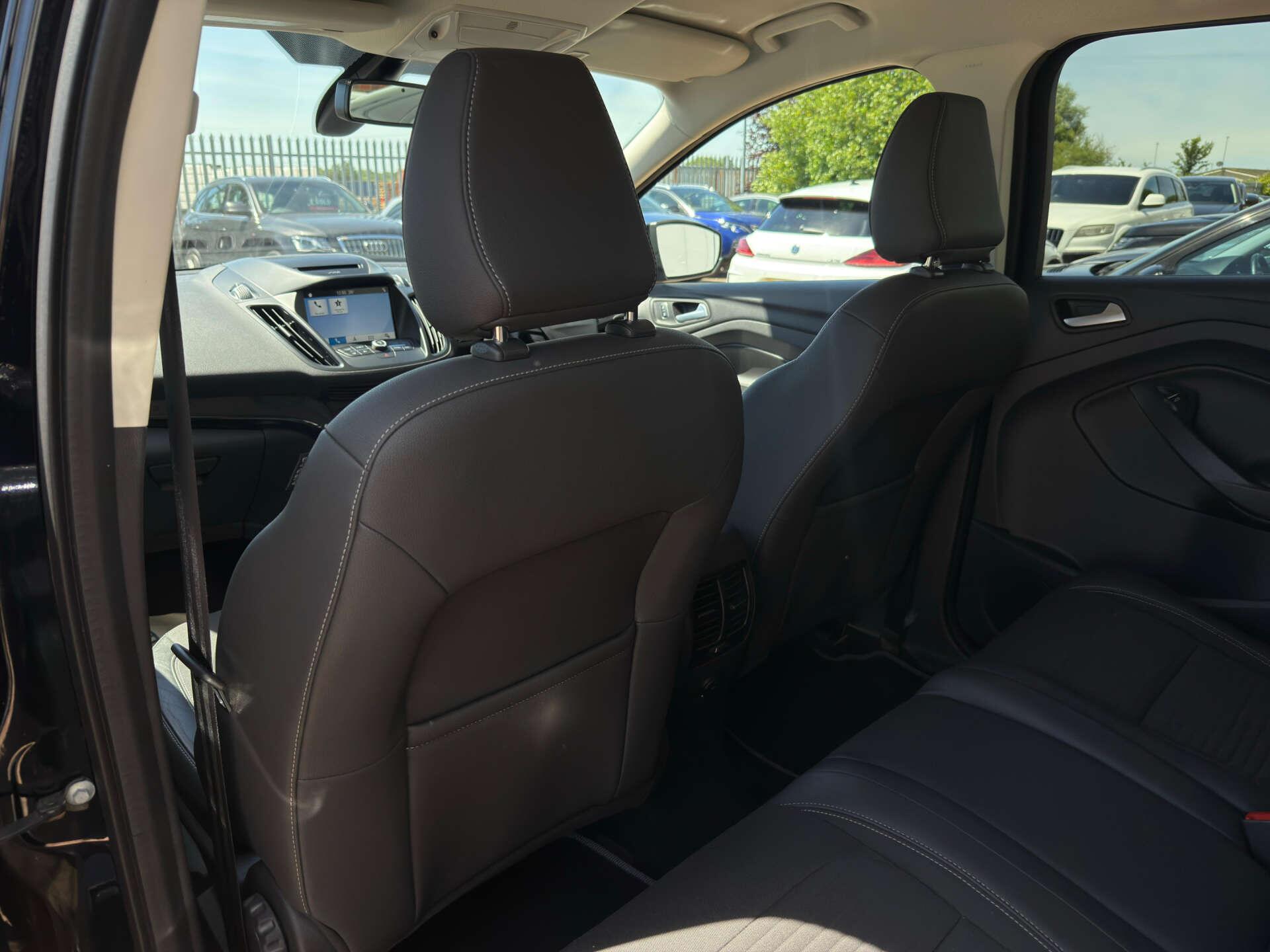 Ford Kuga view 32