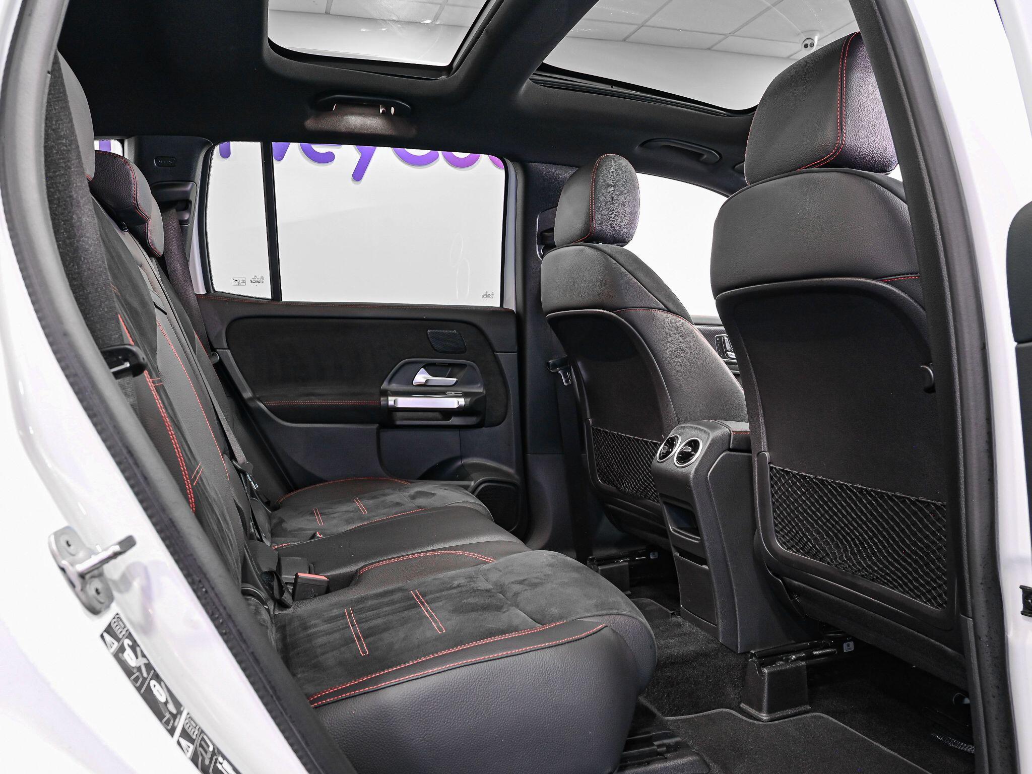 Mercedes-Benz GLB view 25