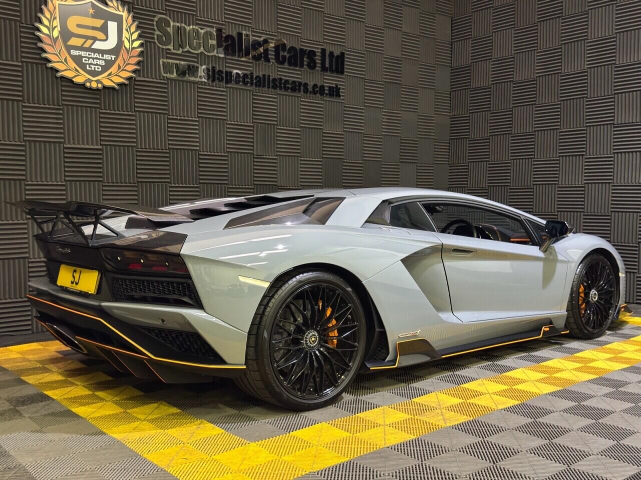 Lamborghini Aventador view 10