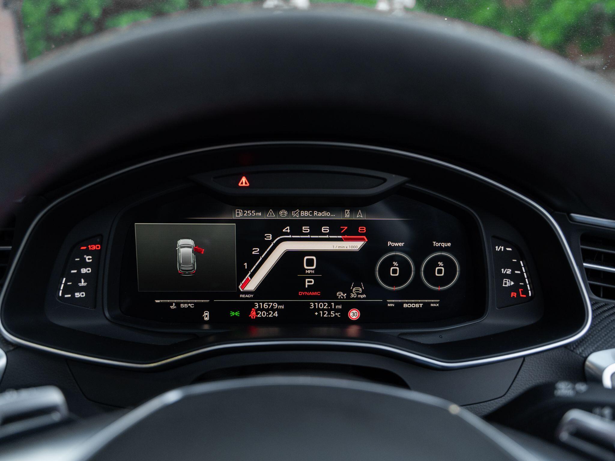 Audi RS6 Avant view 60