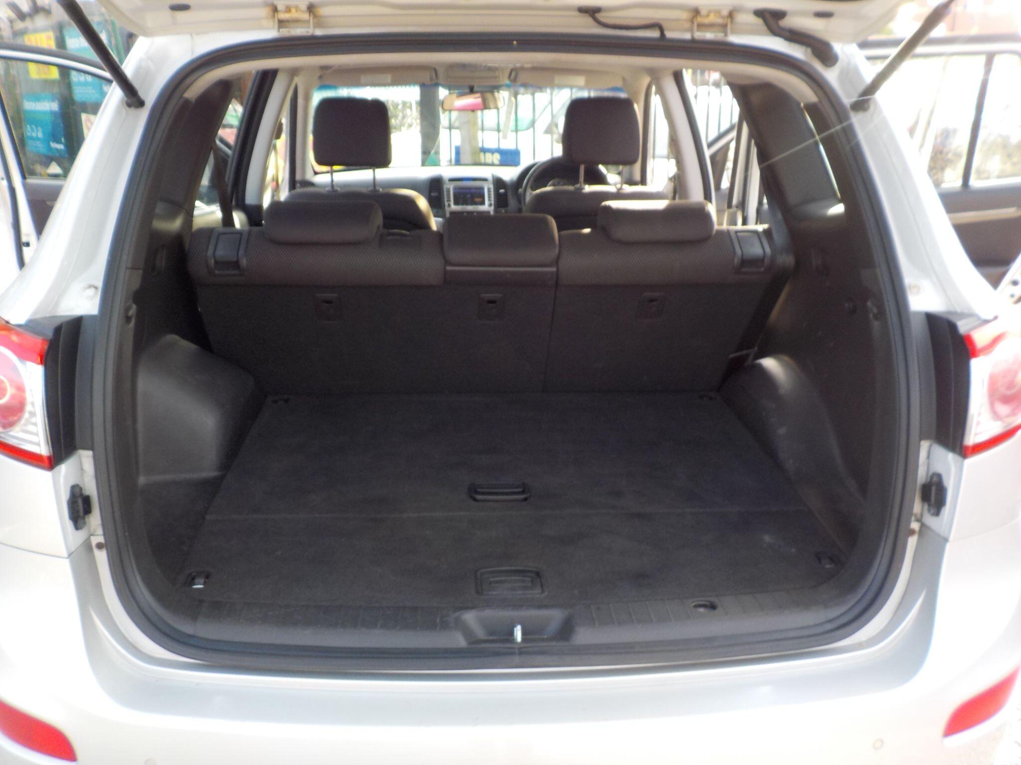 Hyundai Santa Fe 2.2 CRDi Style 4WD Euro 5 5dr (5 seat)