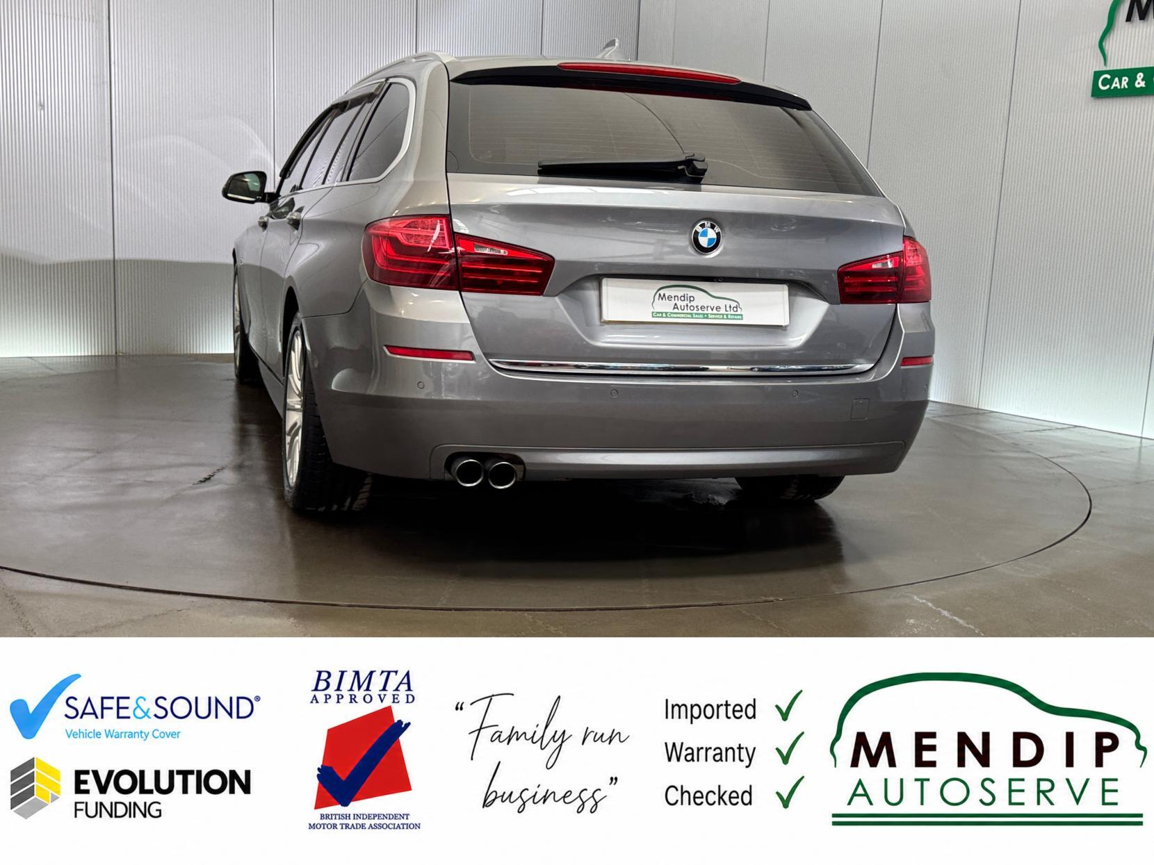 BMW 5 Series view 13