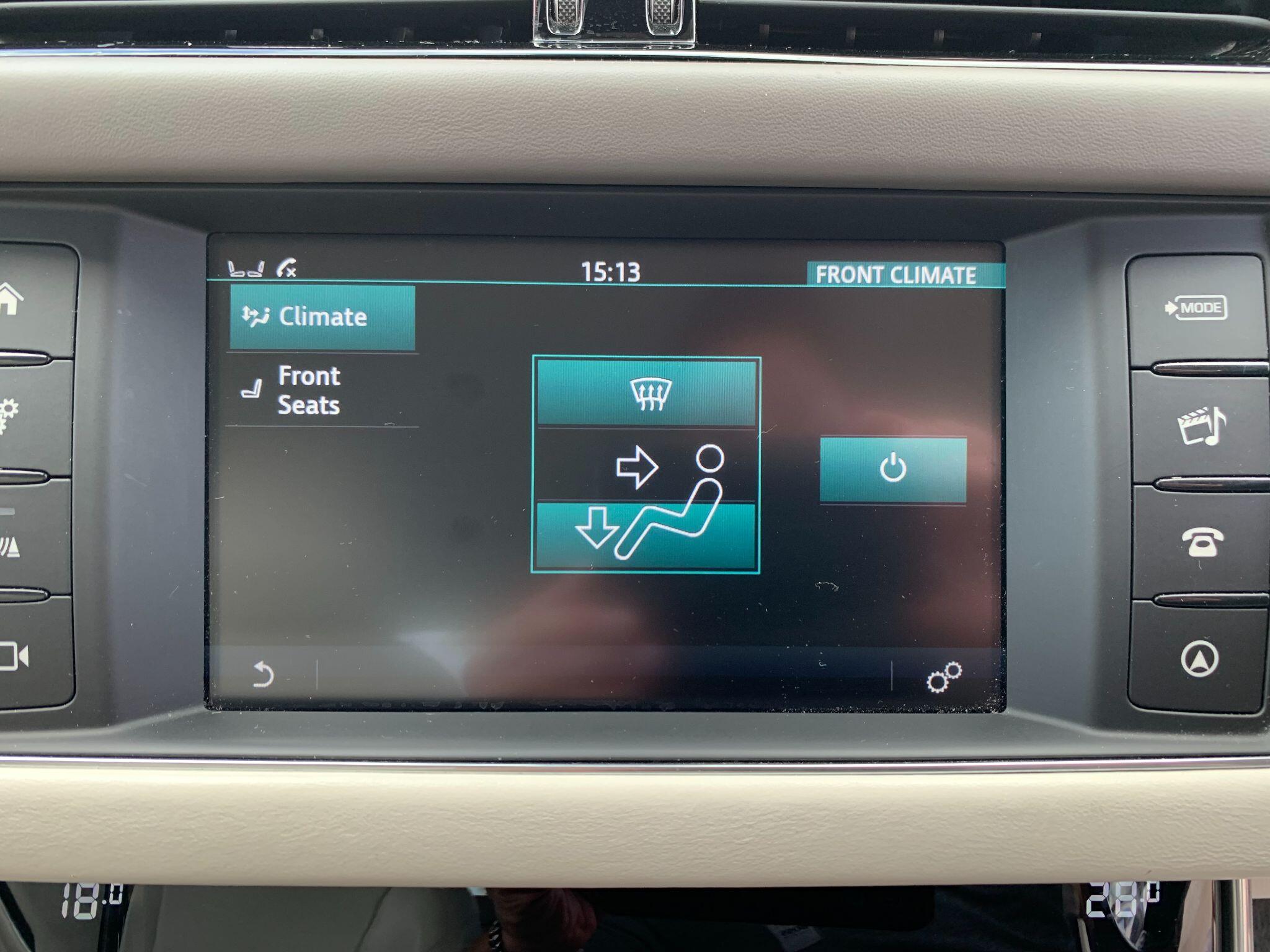 Jaguar XF view 35