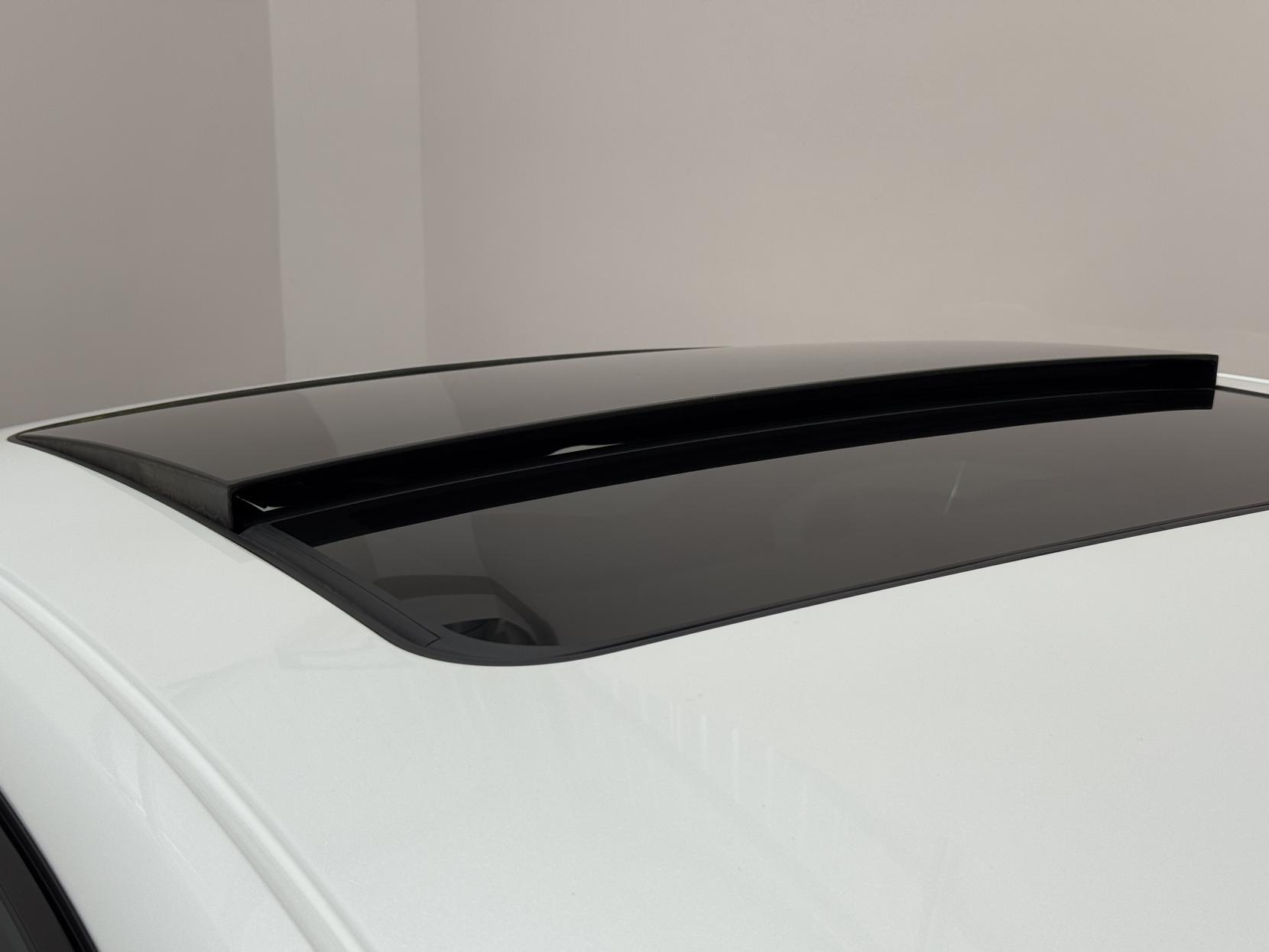 Volvo S60 view 11