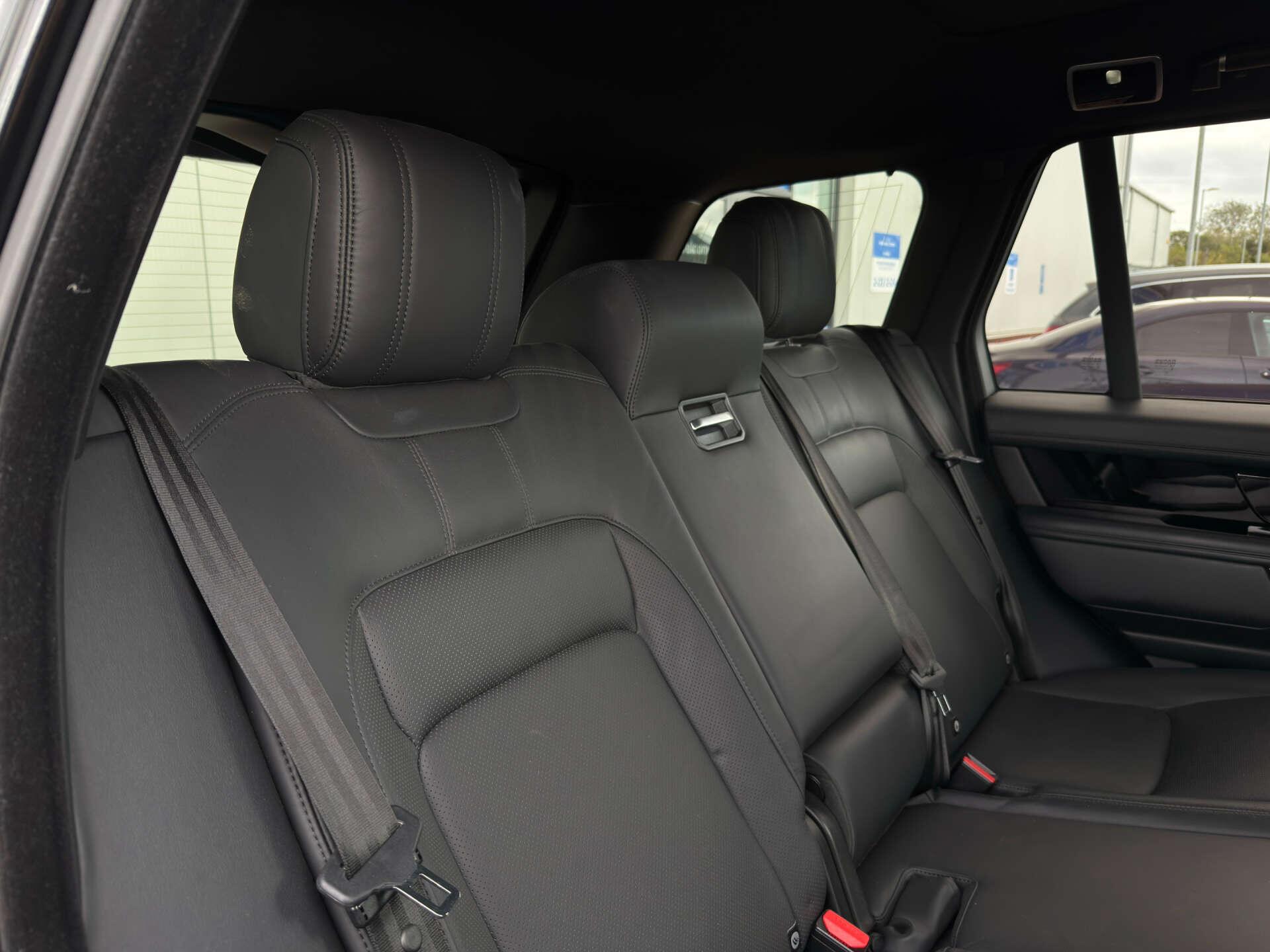 Land Rover Range Rover view 16