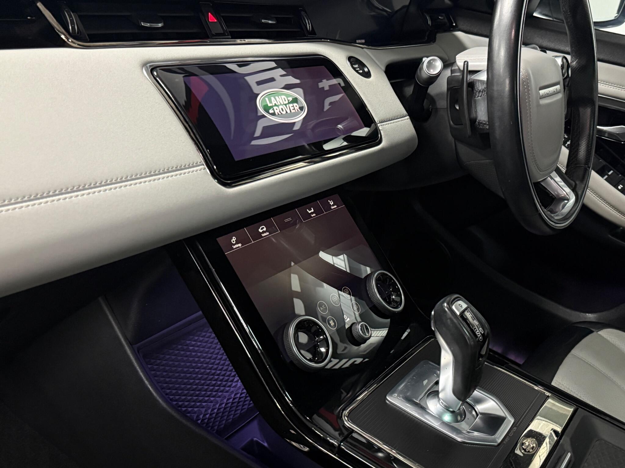 Land Rover Range Rover Evoque view 18