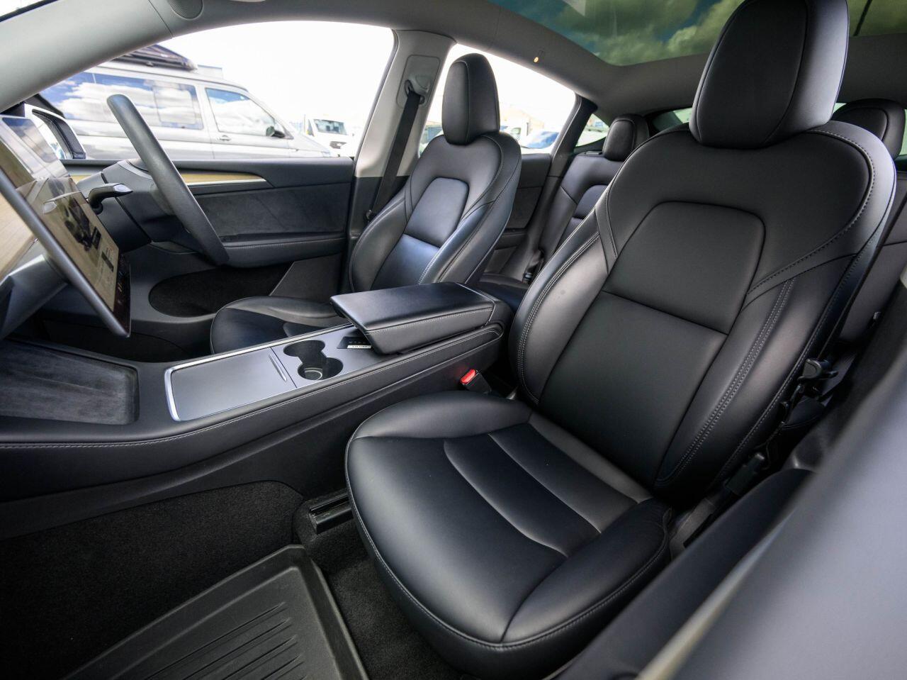 Tesla Model Y view 18