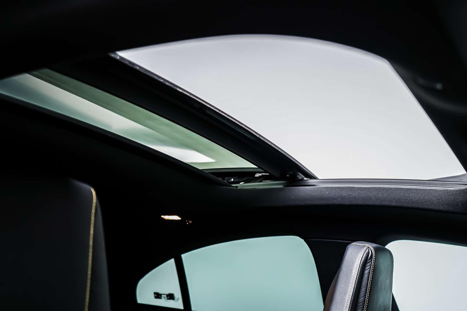 Mercedes-Benz Cla view 3
