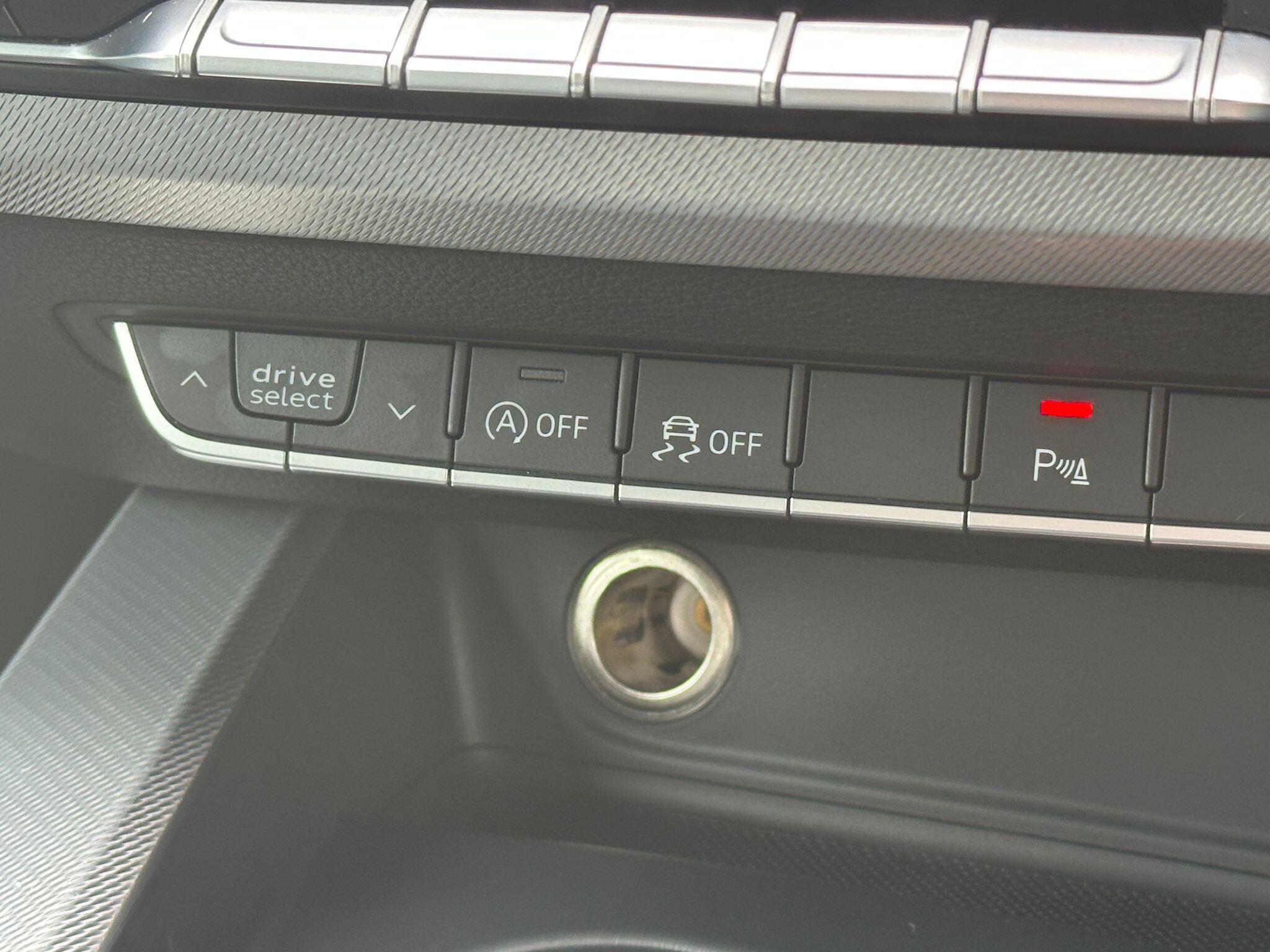 Audi A4 Avant view 21