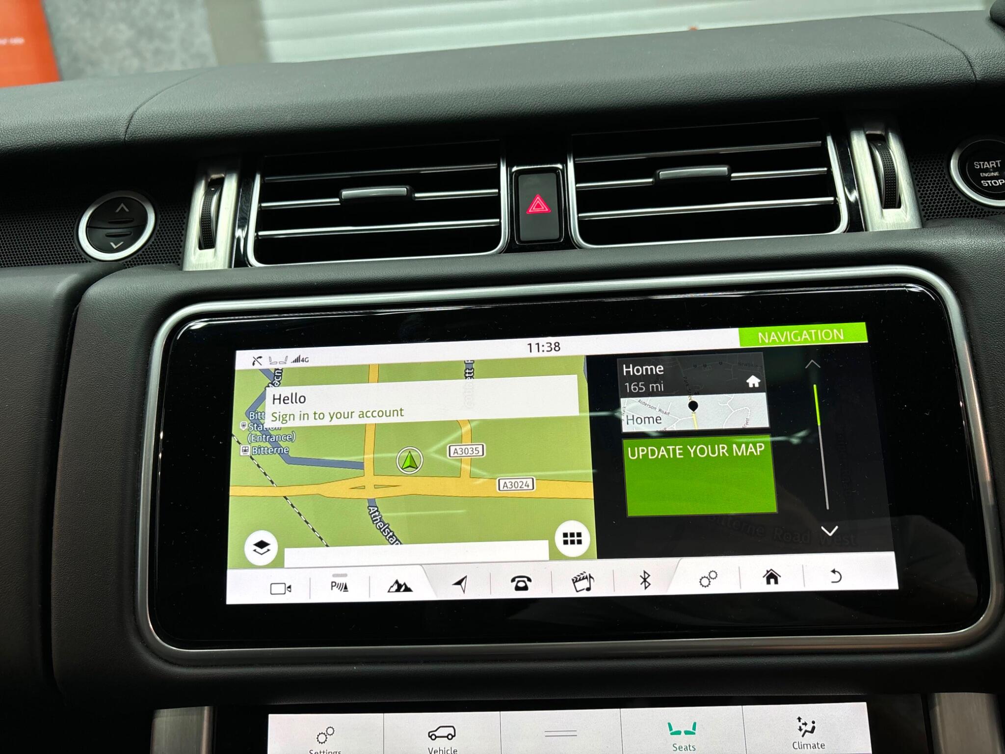 Land Rover Range Rover view 17