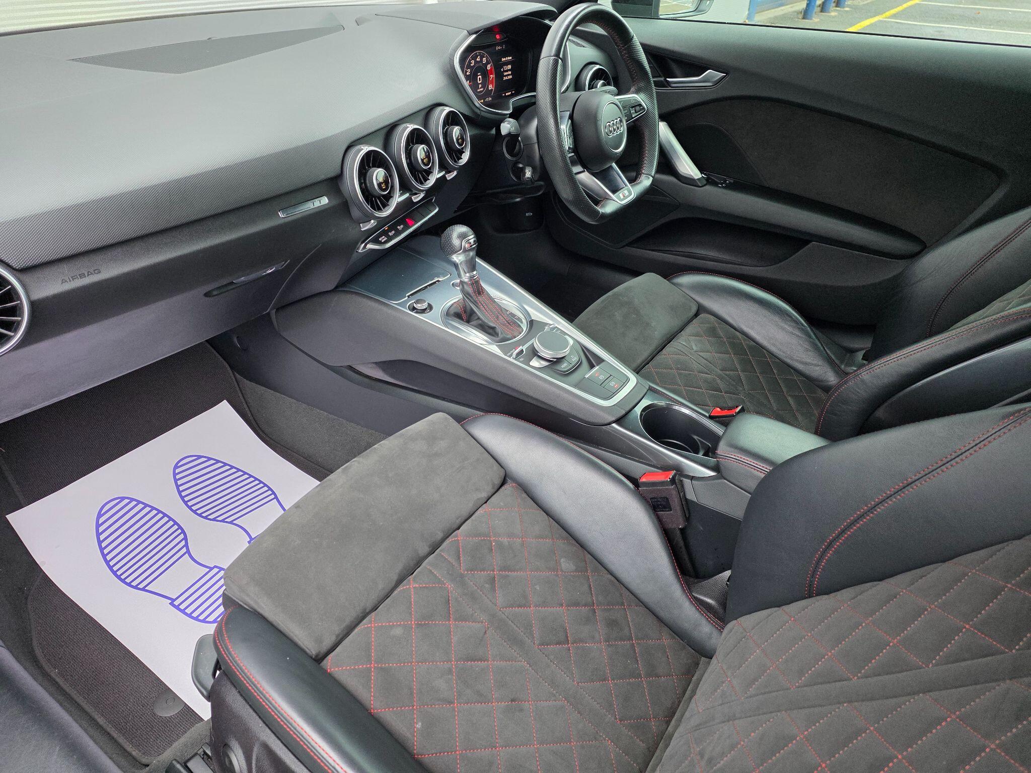 Audi TT view 10