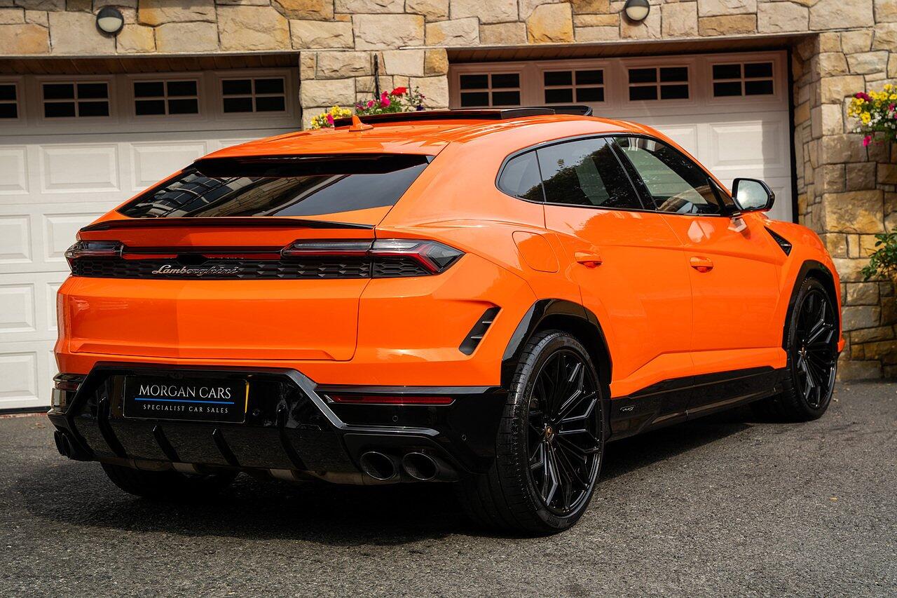 Lamborghini Urus view 15