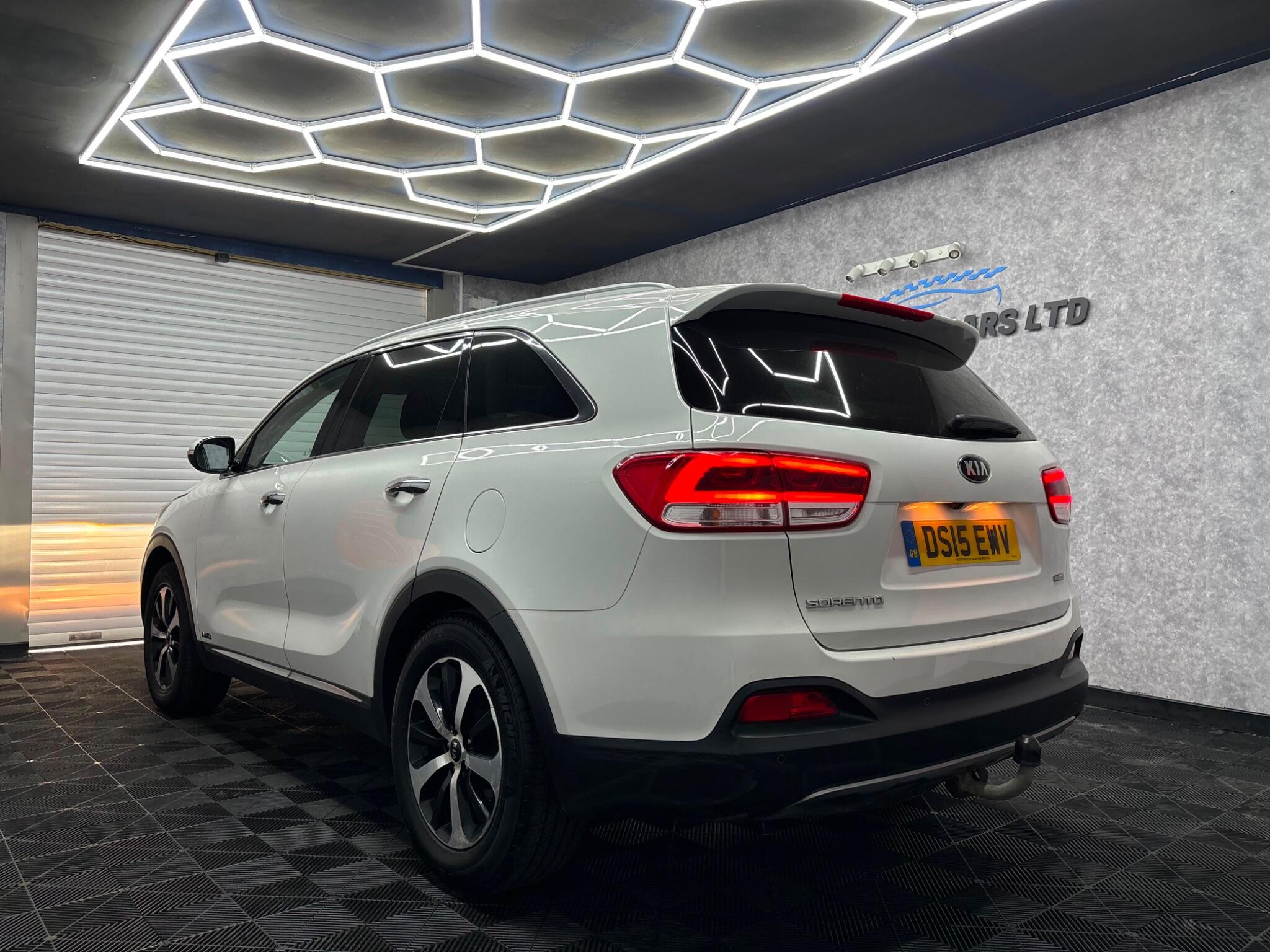 Kia Sorento view 4