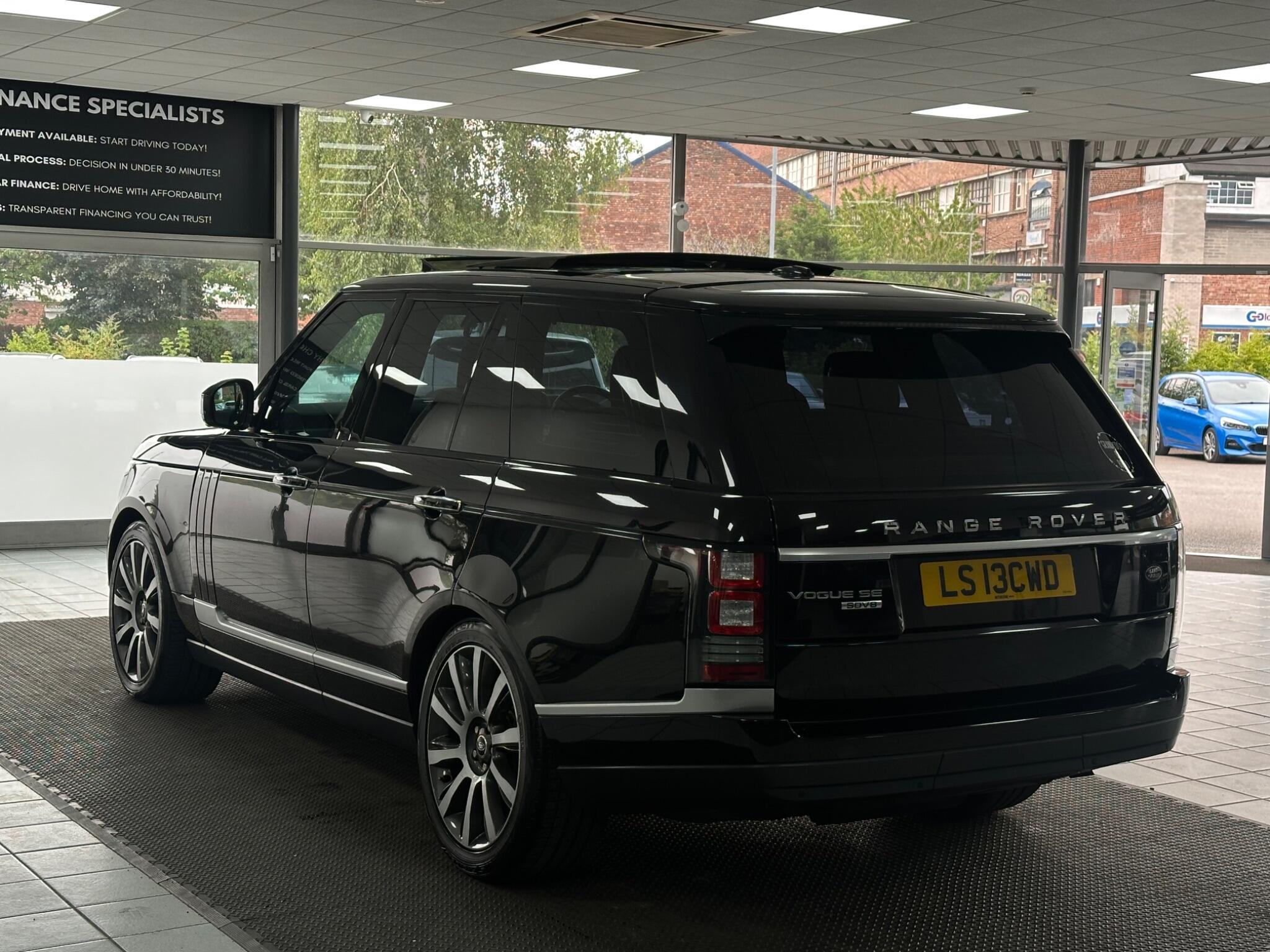 Land Rover Range Rover view 10