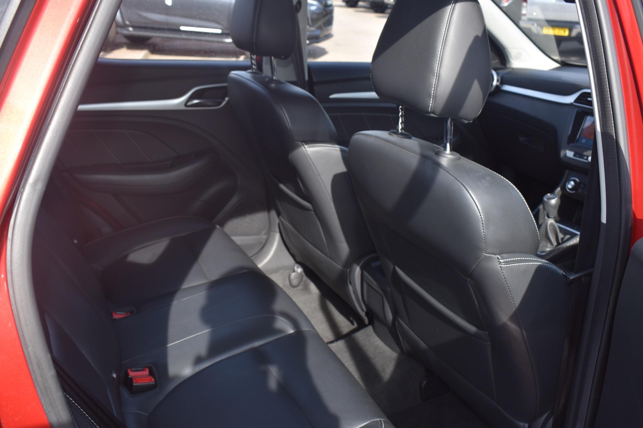 MG ZS - 1.5 VTi-TECH Exclusive Euro 6 (s/s) 5dr - Image 15